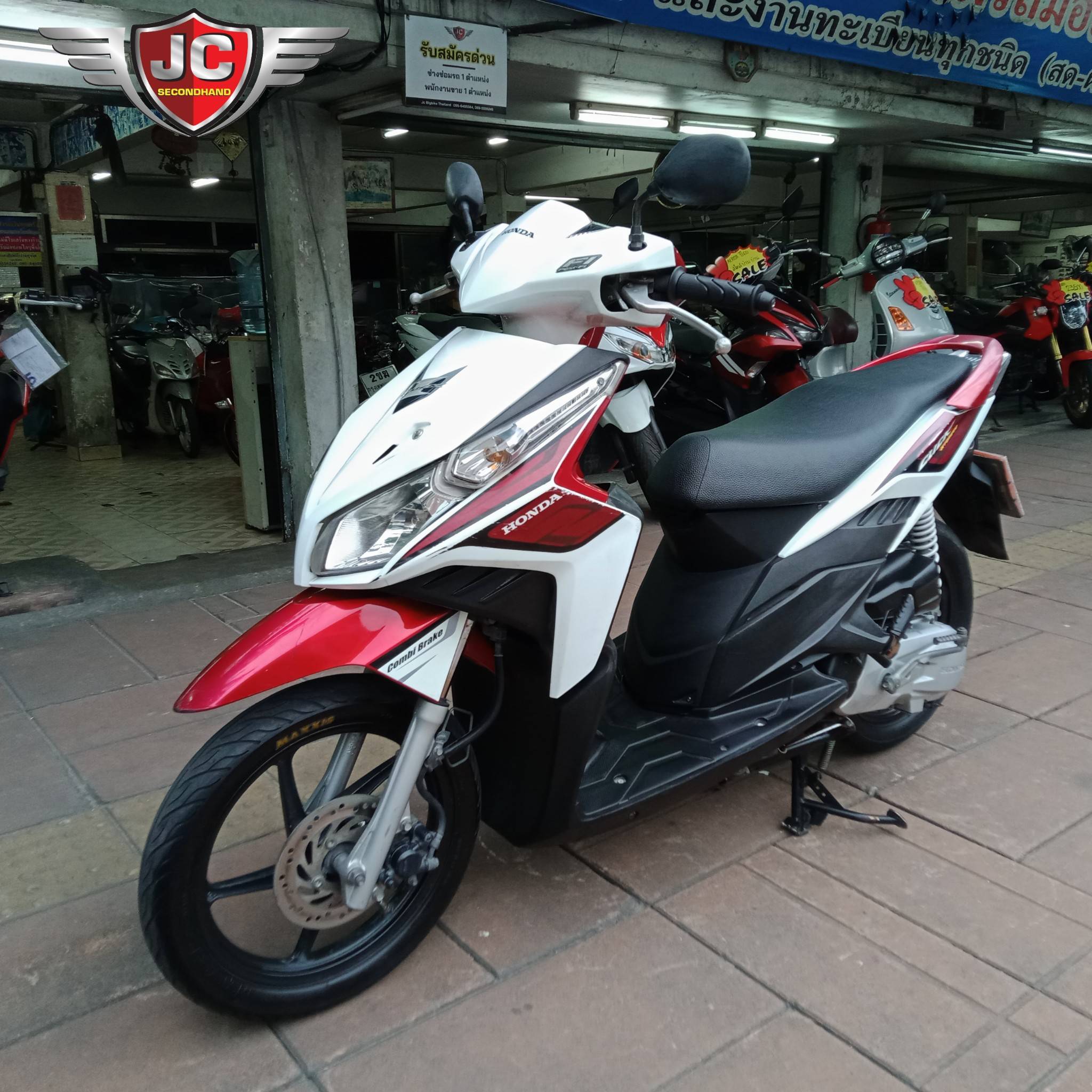 😆รถบ้านเข้าใหม่อีกคันจร้า ☢️ HONDA CLICK110i ตัว TOP จดทะเบียนกลางปี 53 สภาพเดิมๆ เครื่องดีเงียบสตาร์ทติดง่าย ขี่ดีศูนย์ตรง ชุดสีสภาพพอได้ดีตรงของแท้ติดรถทั้งคัน