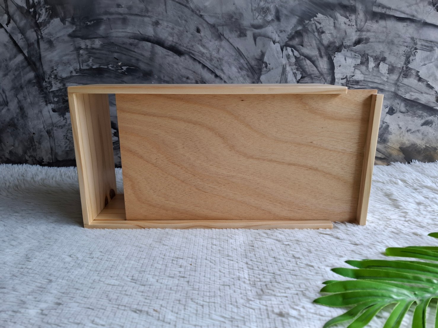 กล่องไม้สนฝาสไลด์