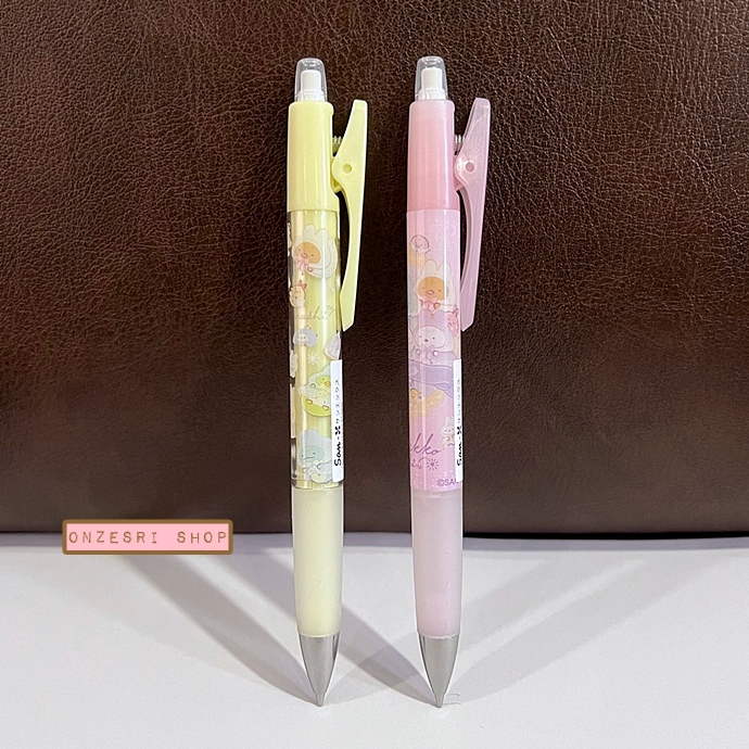 ดินสอกด Pilot Opt. ลาย Sumikko Gurashi Rabbit's Mysterious Charm สะดวกตรงการเขย่าไส้ได้แทนการกด มี 2 แบบให้เลือก