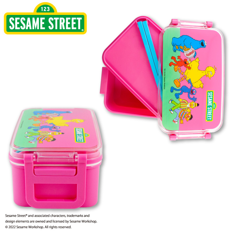 กล่องข้าวพร้อมตะเกียบ ลาย Sesame Street สีชมพูสดใส ขนาด 10.2 x 18 x 7 ซม.