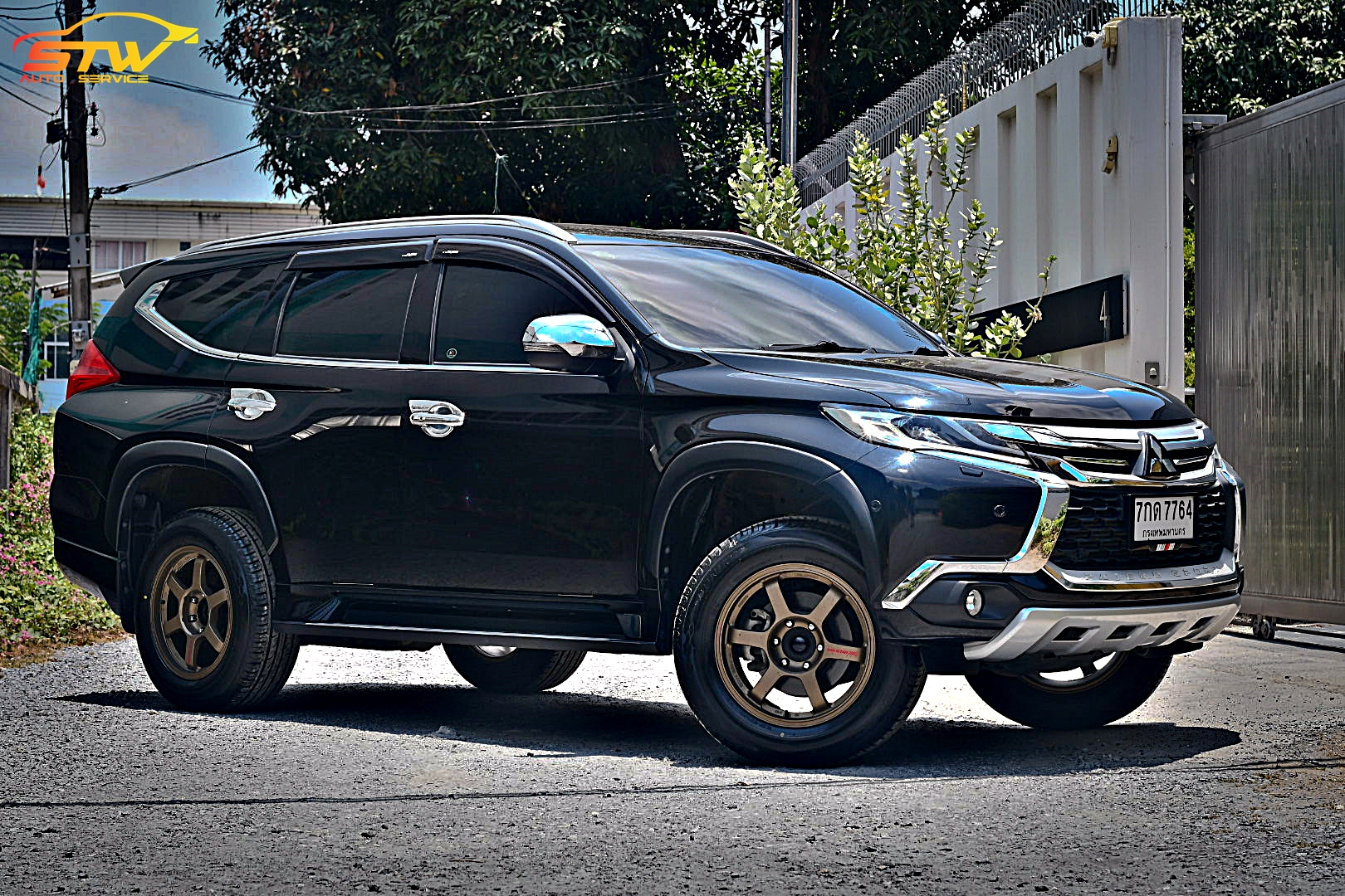 ล้อแม็กซ์ TE-37 PREDATOR PD-36 ขอบ18นิ้ว ยาง DUNLOP PT3 265/60R18 110H ติดตั้งใส่ MITSUBISHI PAJERO SPORT