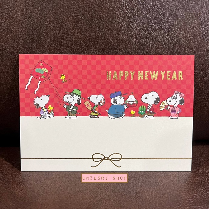 เซ็ตโปสการ์ด Peanuts Snoopy Happy New Year จาก Hallmark Japan ลาย Family ตรงลายพิมพ์เป็นสีทองสวย มี 3 ใบในเซ็ต