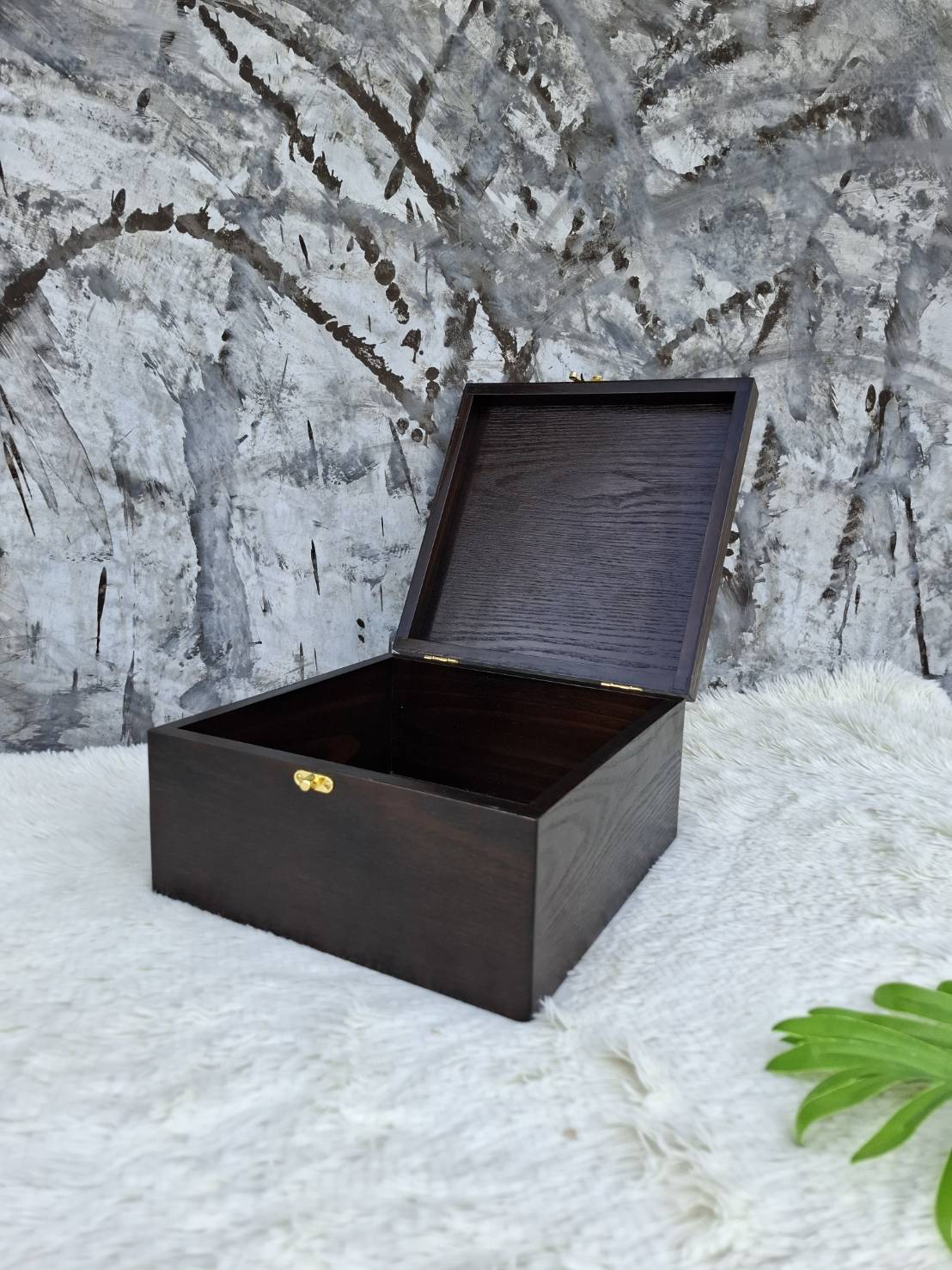 กล่องไม้ฝาล็อค