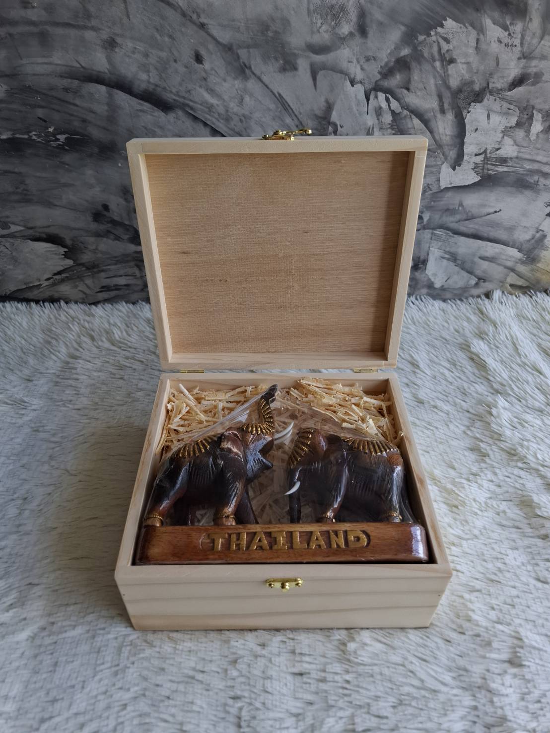 กล่องไม้สนแบบฝาล็อค