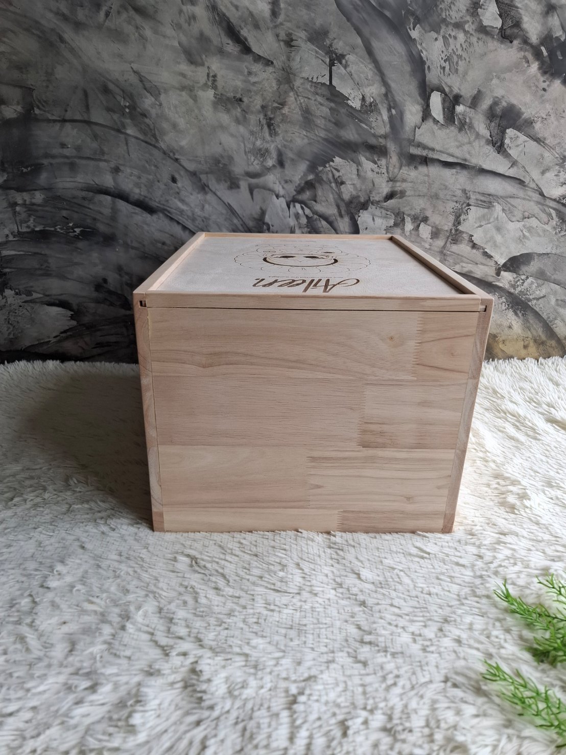 กล่องไม้ใส่โมเดลตุ๊กตา