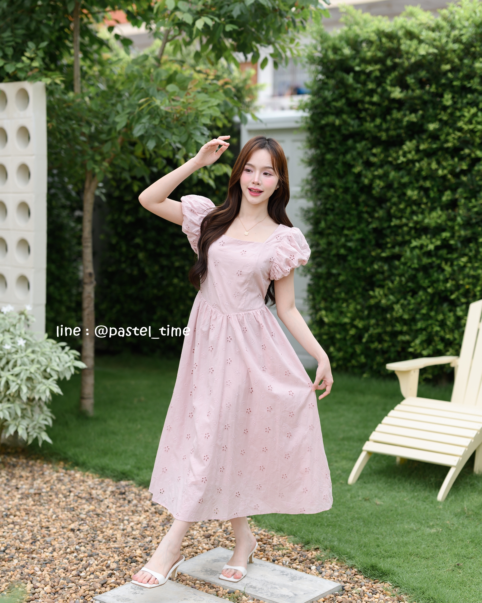 Princess Lace Midi Dress : สีชมพู