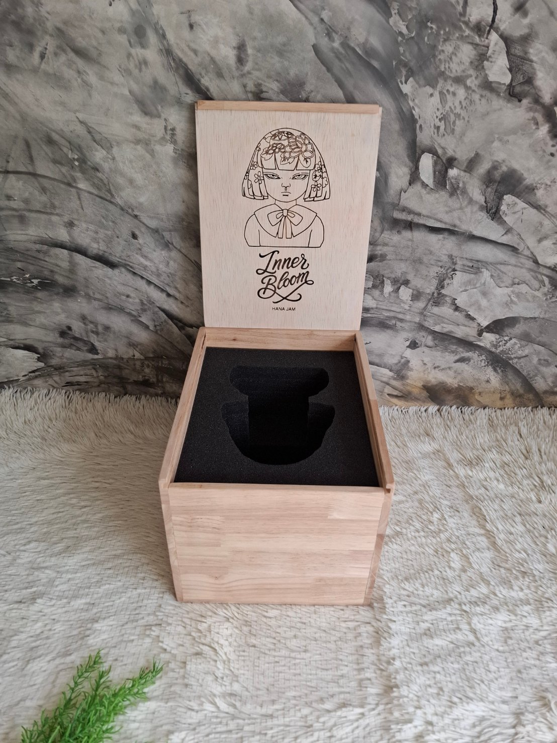 กล่องไม้ใส่โมเดล