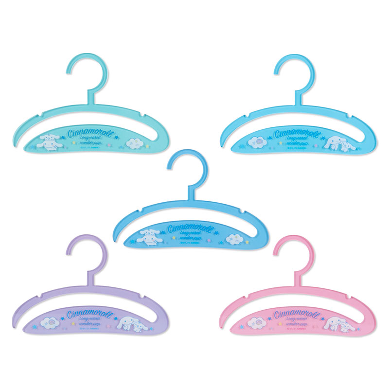 ที่แขวนหน้ากากอนามัย Sanrio แบบ Cinnamoroll สีฟ้า มีไม้แขวนให้ 5 ชิ้น ทำจากอะคริลิค เอาไว้แขวนหน้ากากหรือว่าชุดตุ๊กตาได้นะคะ ขนาด 28 x 10.5 x 27 ซม.