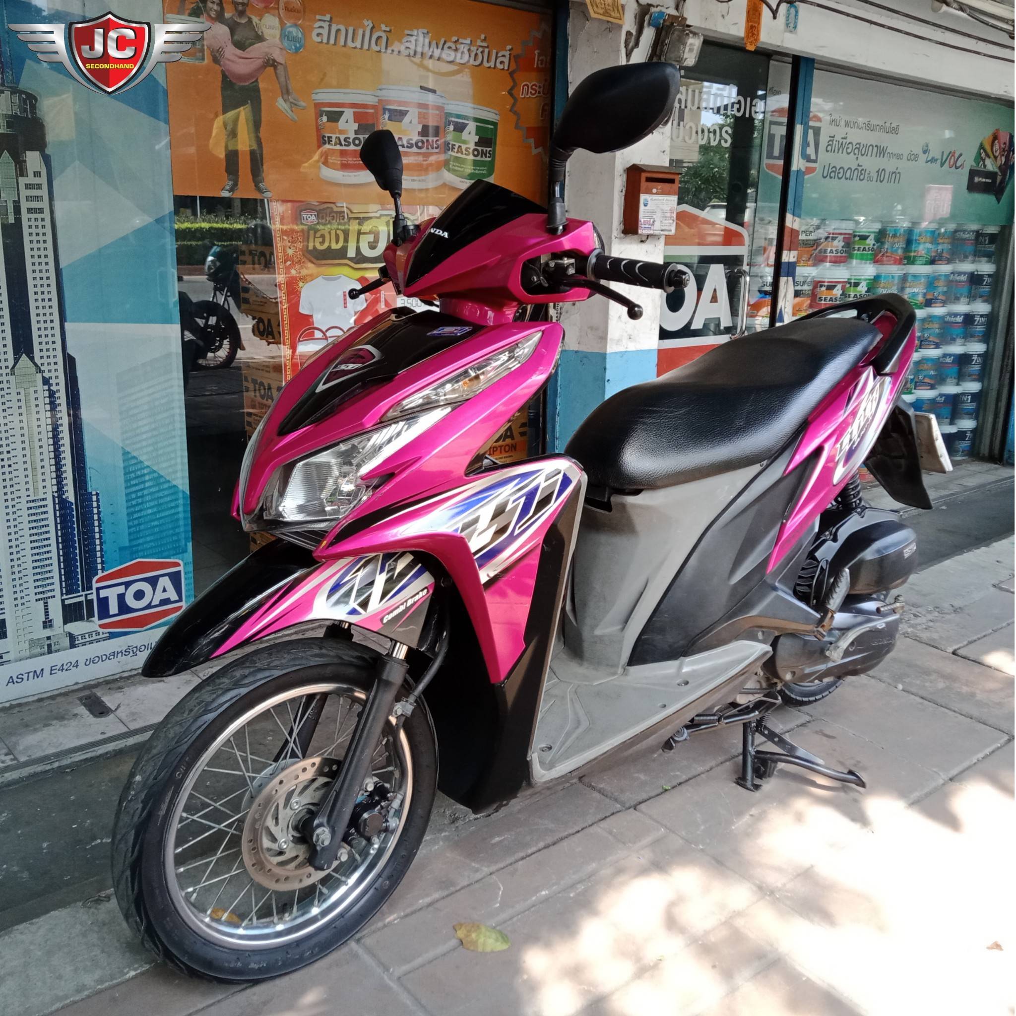 "รถบ้านมือเดียวจร้า" HONDA CLICK125i~คอมบายด์เบรค~ จดทะเบียนปี56 วิ่งฉิวมากคันนี้บอกเลย เครื่องดีเงียบๆศูนย์ตรง
