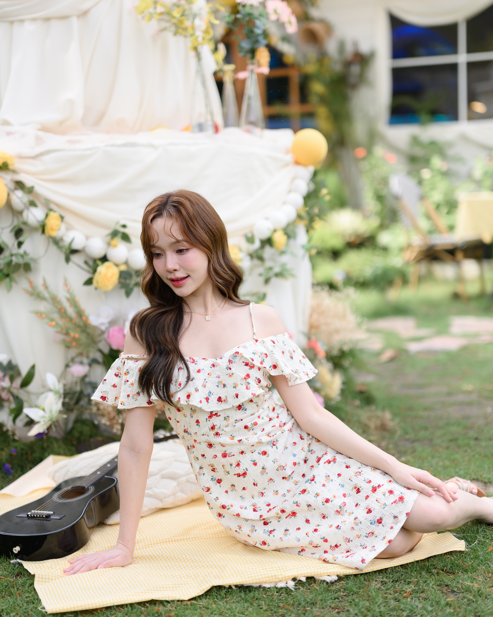 Hanano Yume Off-shoulder Dress