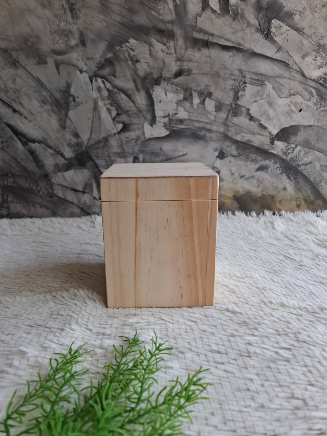 กล่องไม้สนรุปแบบฝาล็อค