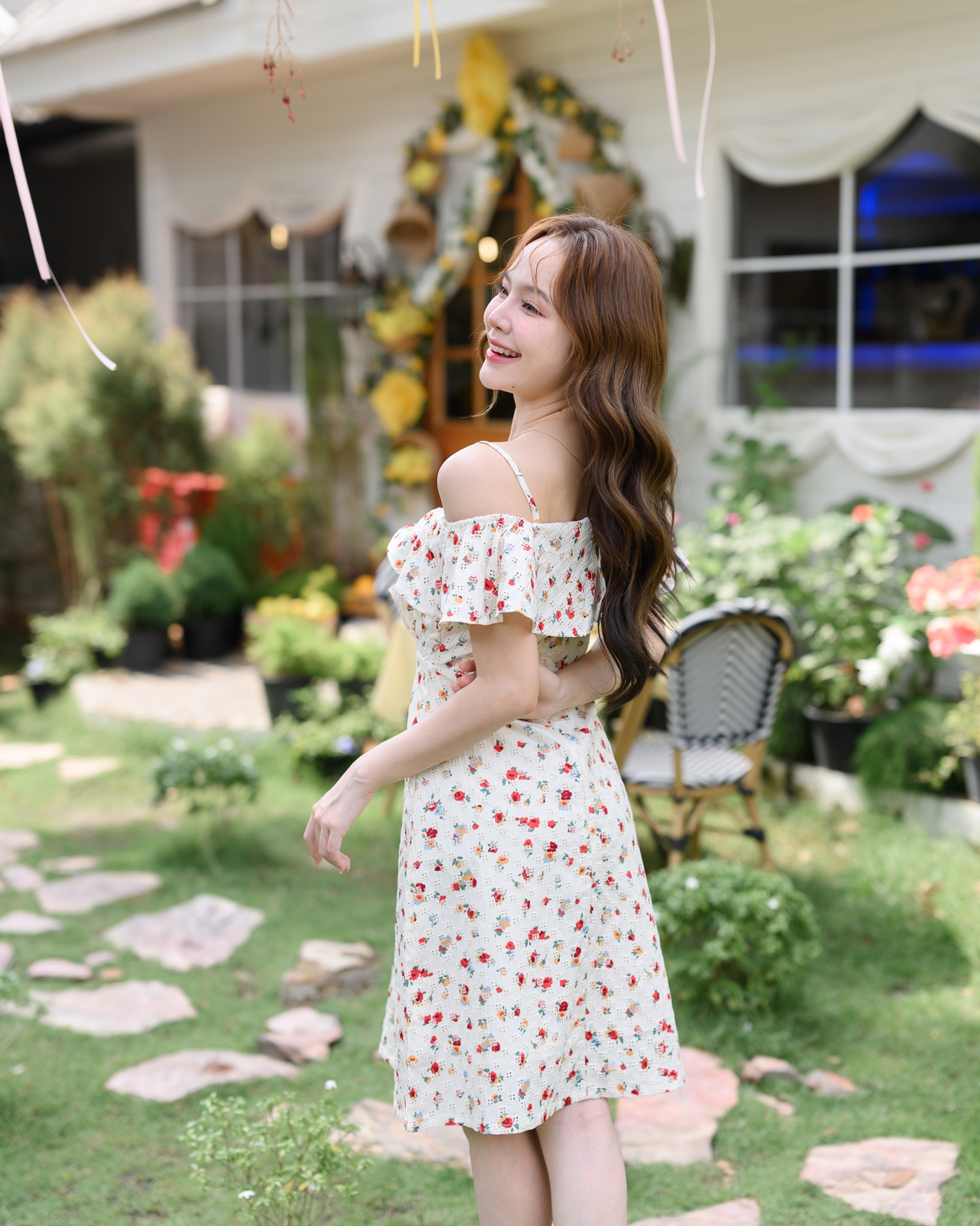 Hanano Yume Off-shoulder Dress