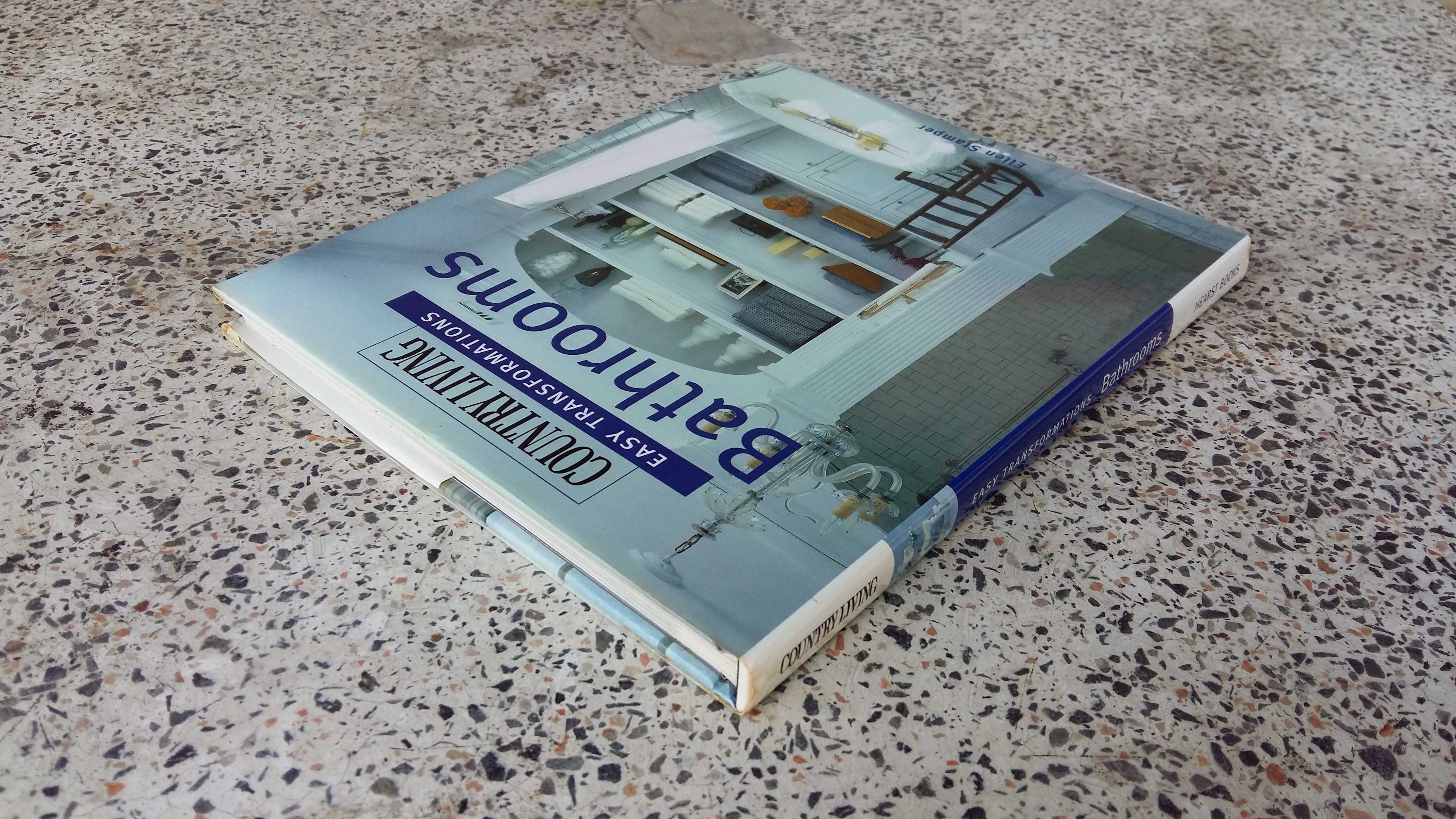 EASY TRANSFORMATIONS BATHROOMS / HEARST BOOKS