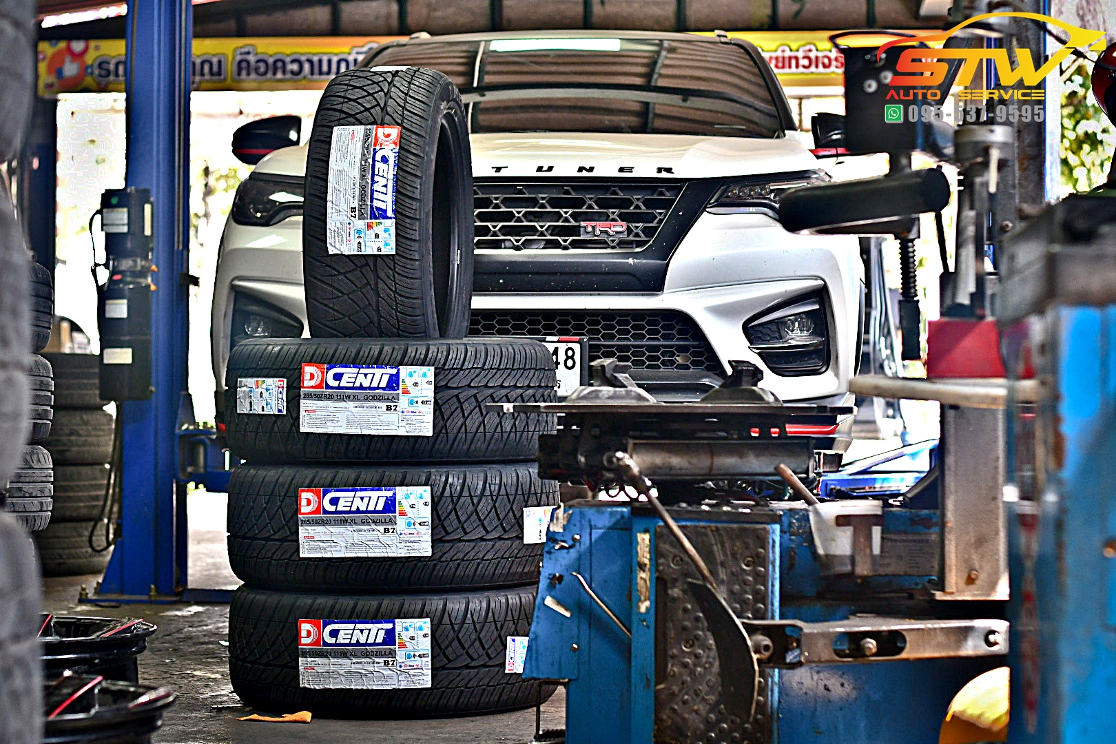 ยางใหม่ DCENTI GODZILLA 265/50R20 111W