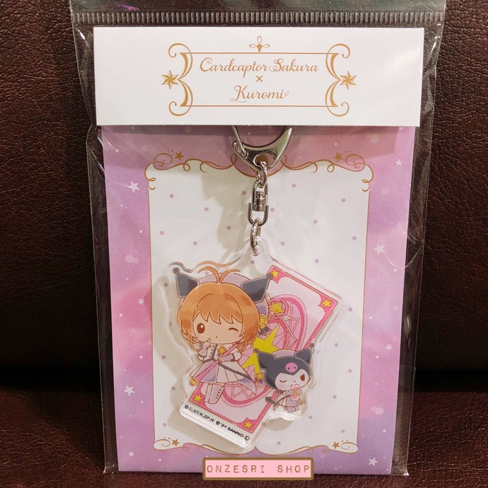 พวงกุญแจอะคริลิค Cardcaptor Sakura x Sanrio Characters (Limited) แบบ Kuromi ขนาด 6.8 x 6.8 x 0.3 ซม. (วัดไม่รวมสาย)
