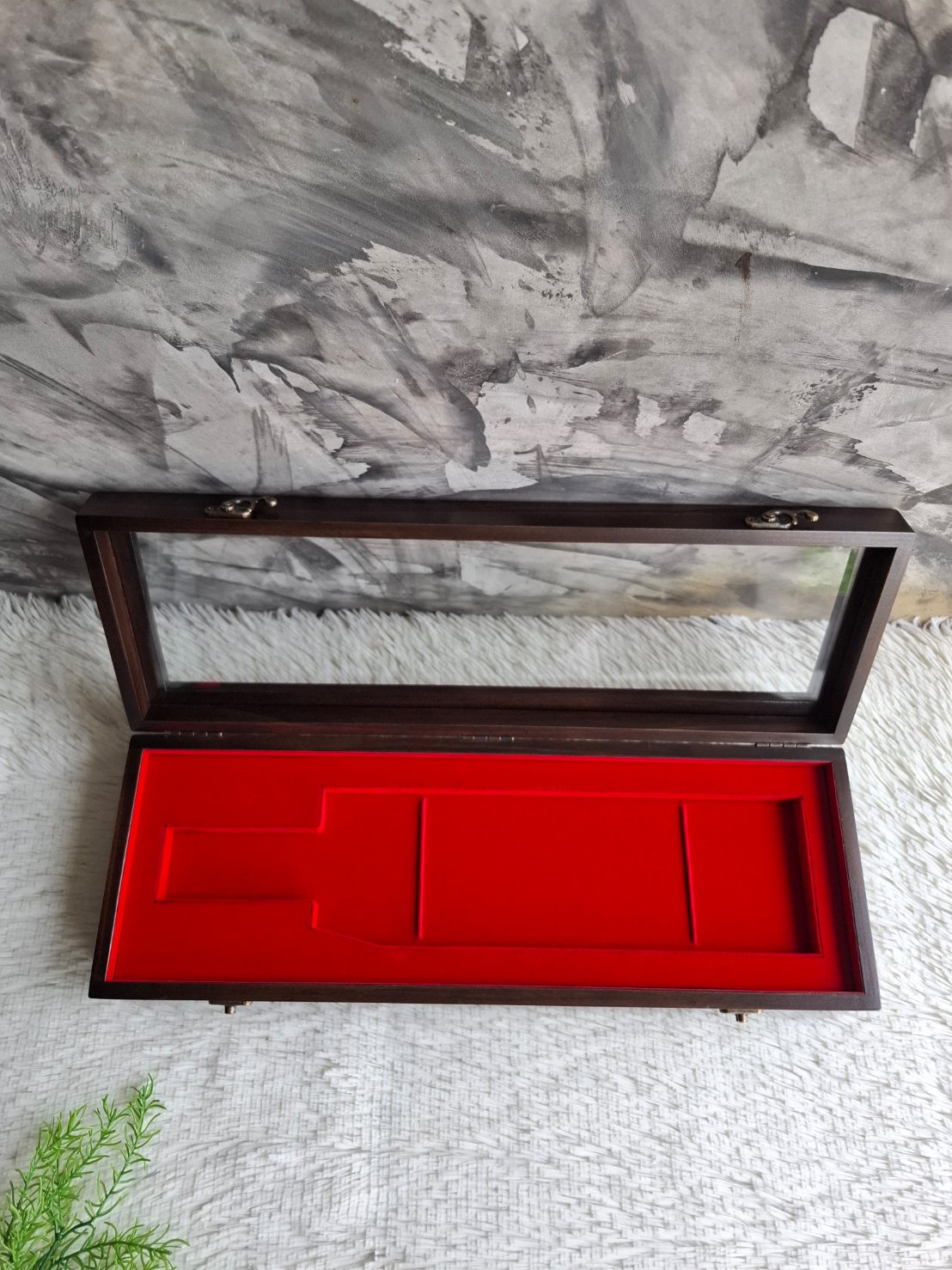 กล่องไม้ใส่มีดโชว์