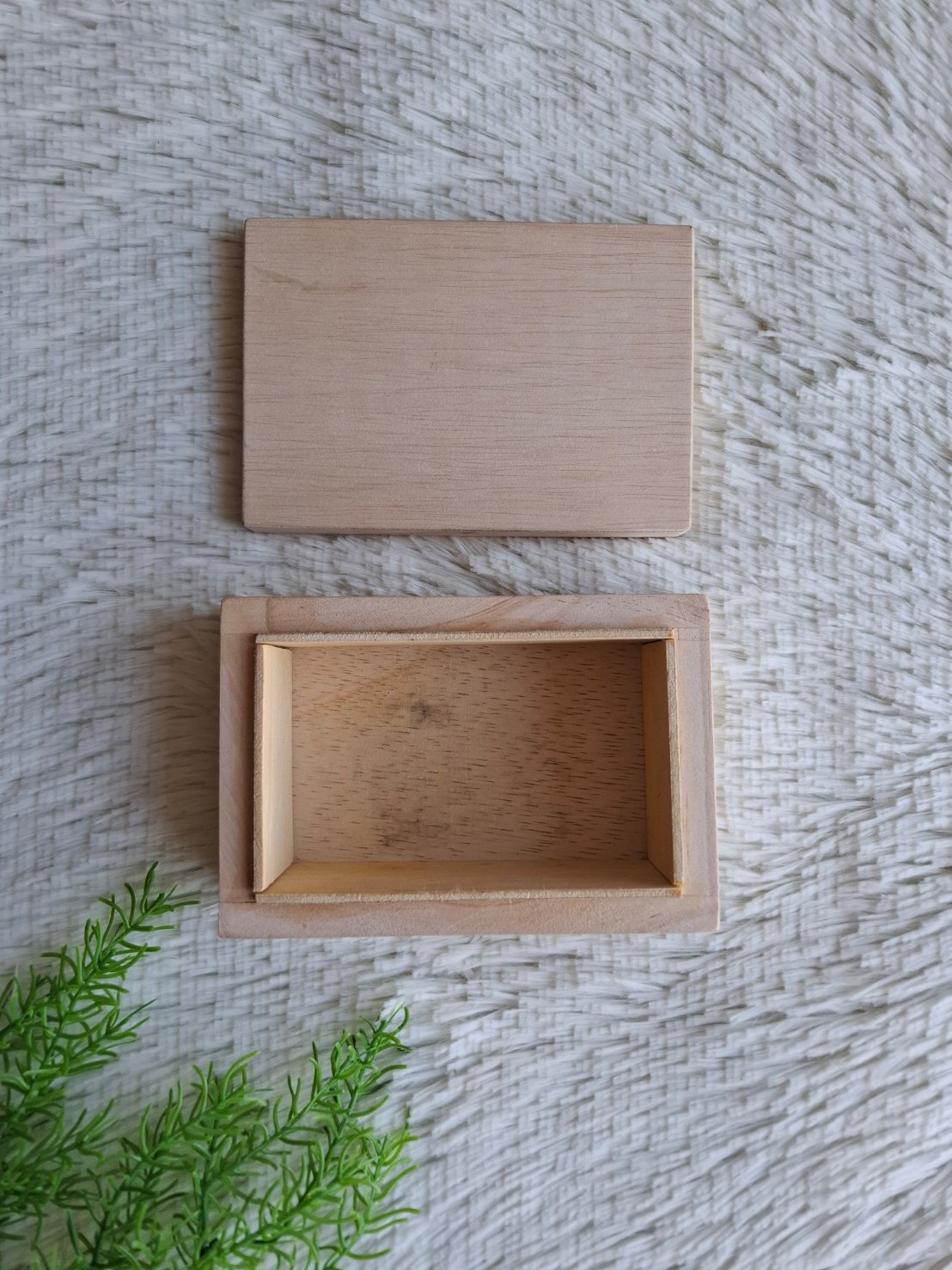 กล่องไม้สนแบบฝาครอบ