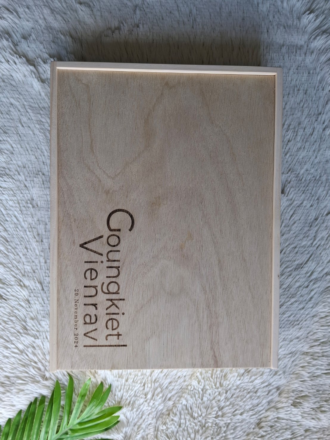 กล่องไม้ฝาสไลด์