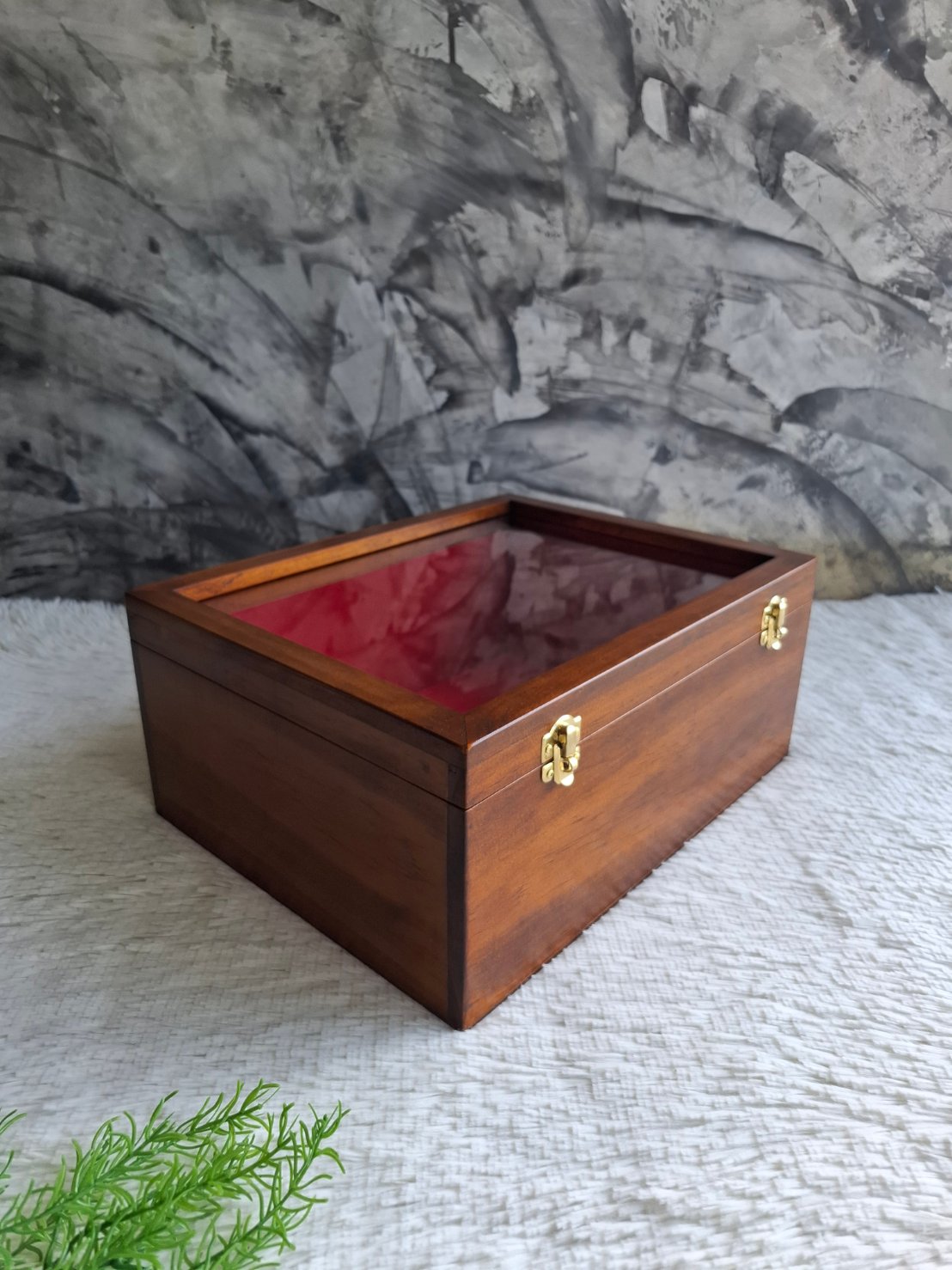 กล่องไม้ฝากระจก