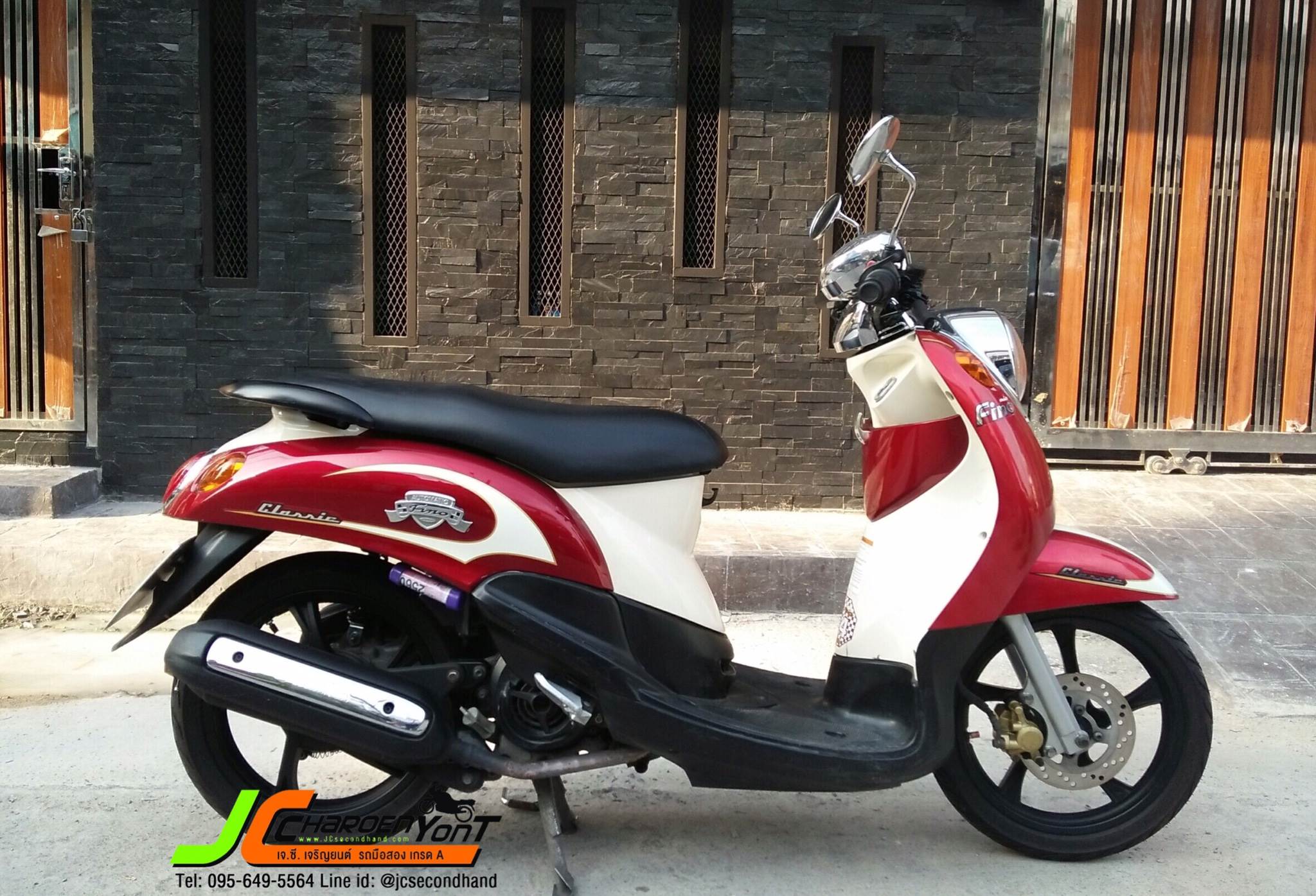 "รถดีสีสวย สภาพโดนๆ มาอีกคันแล้วจร้า" กับ YAMAHA FINO ลาย classic (โลโก้นูน-หัวเงา) รถจดทะเบียนปลายปี50
