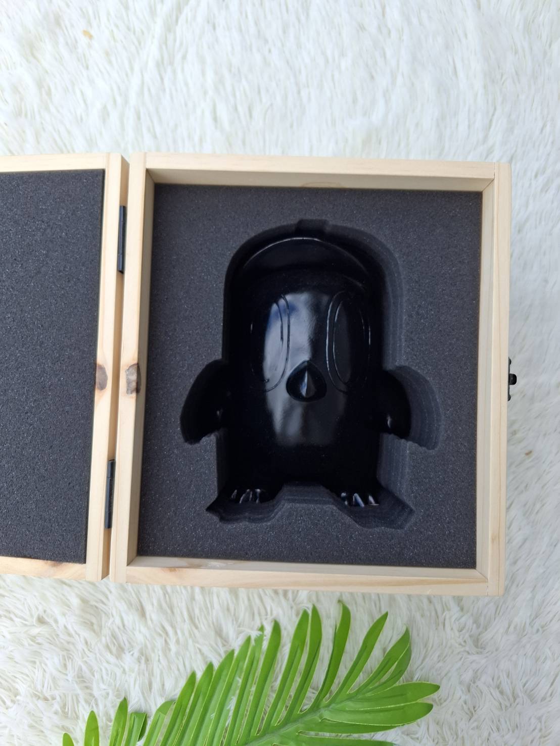 กล่องไม้ใส่โมเดลตุ๊กตา