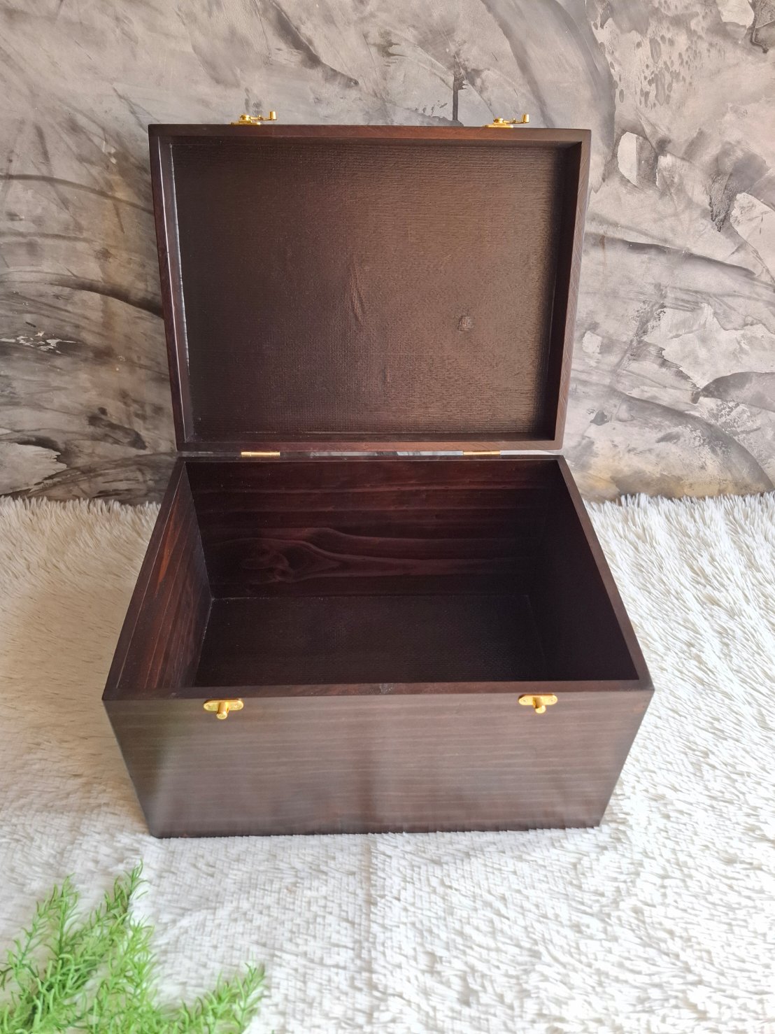 กล่องไม้สนฝาล็อค