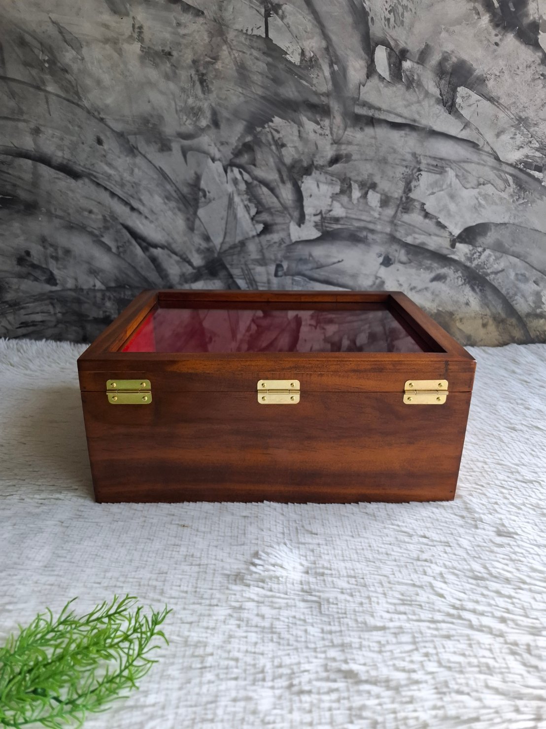 กล่องไม้ฝากระจก