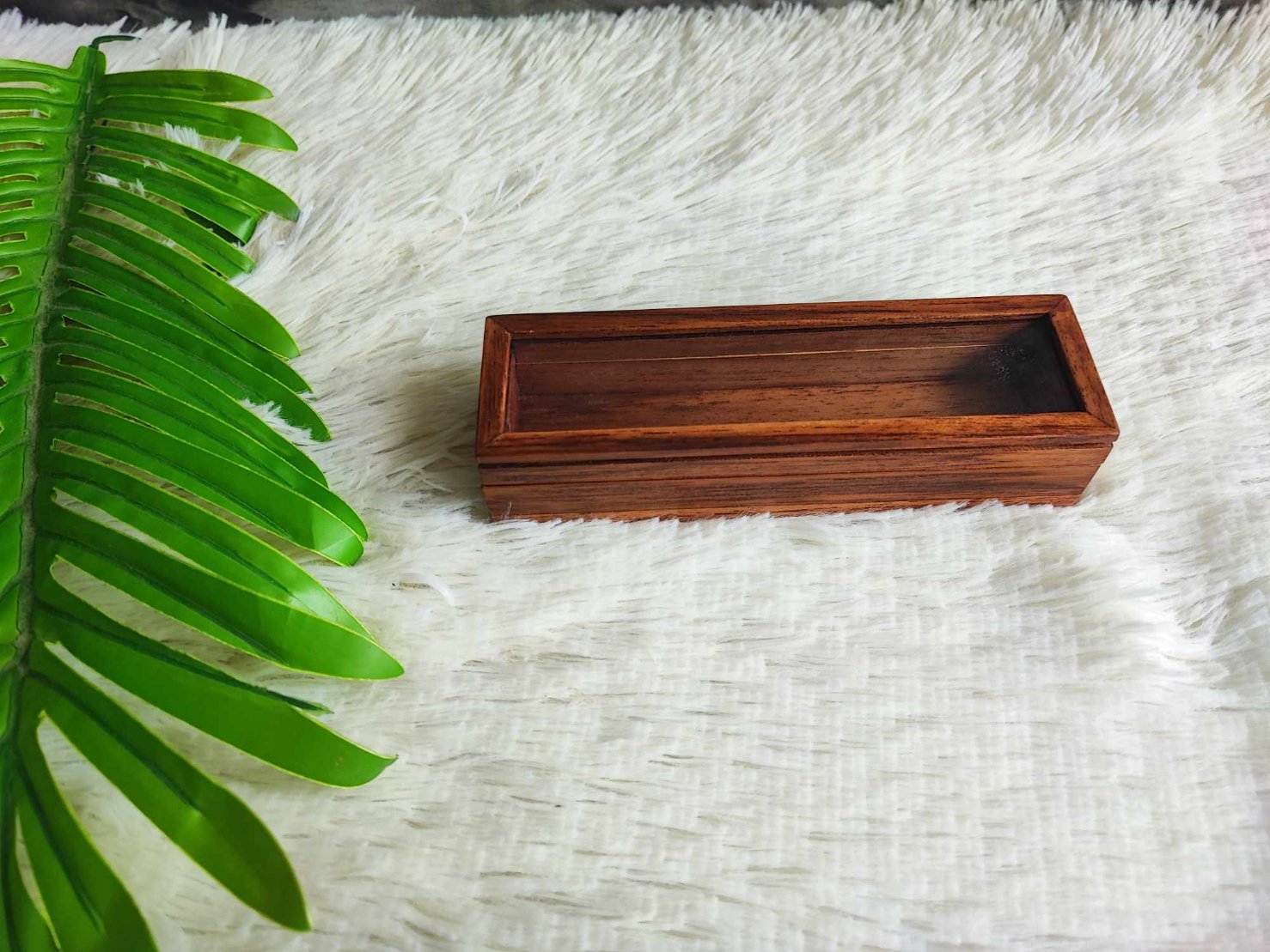 กล่องไม้สัก