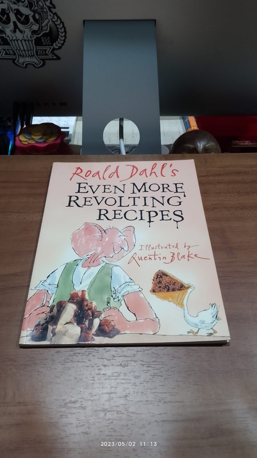 EVEN MORE REVOLTING RECIPES / Roald Dahl