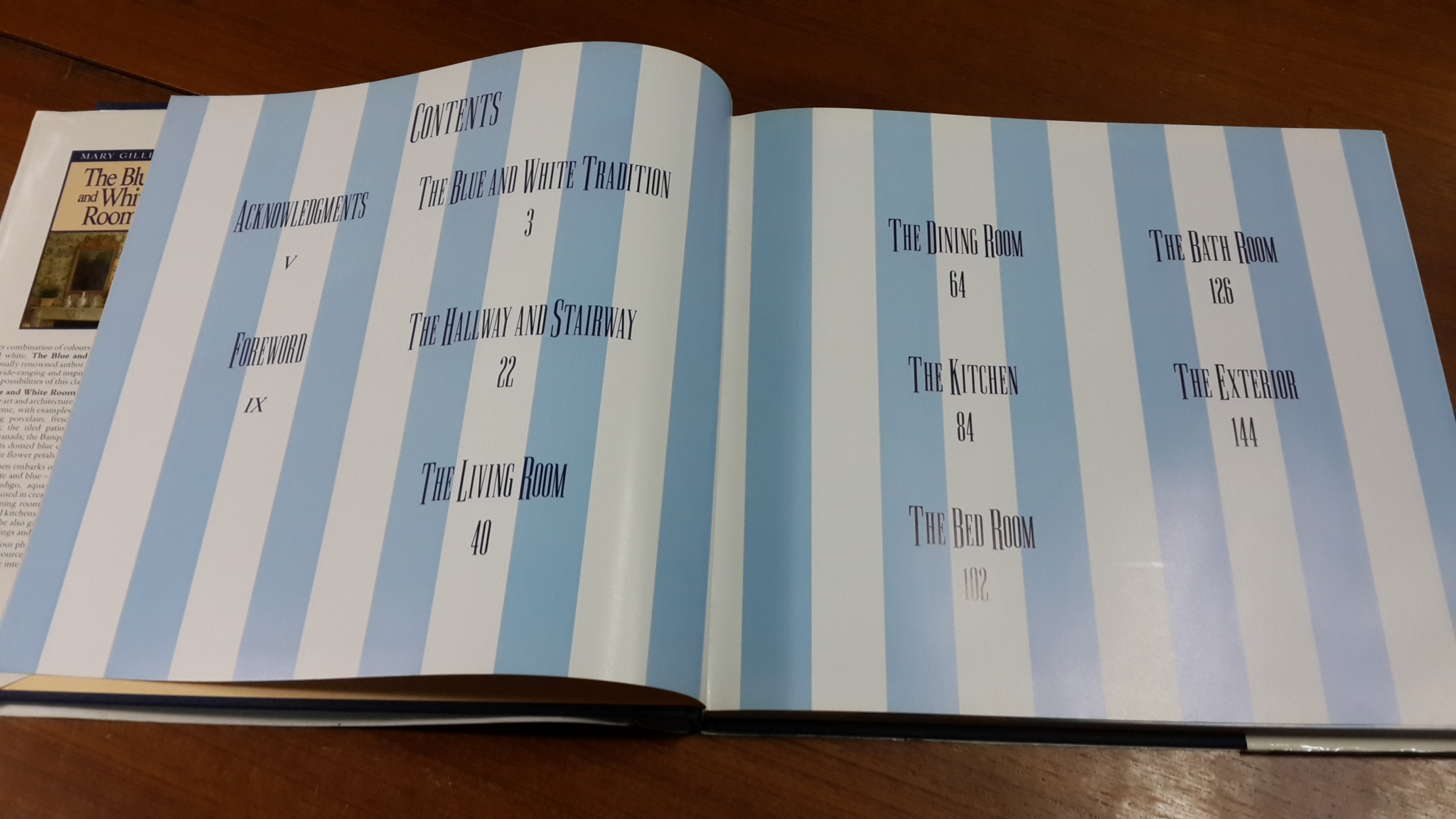 The Blue & White Room / MARY GILLIATT