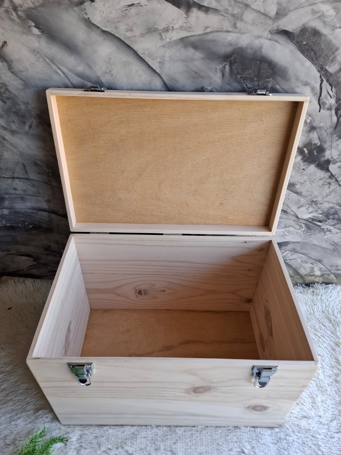 กล่องไม้ใส่งานโมเดลตุ๊กต้า