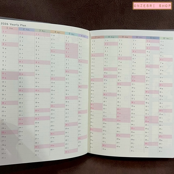 สมุด 2026 Schedule Book เล่มหนา B6 ลาย Moomin Comic Design สีเขียว ขนาด 13.5 x 18.8 x 1.1 ซม. (176 หน้า) มีให้จดตั้งแต่เดือน 10/2025 - 12/2026 เป็นปฎิทินแบบ monthly & weekly