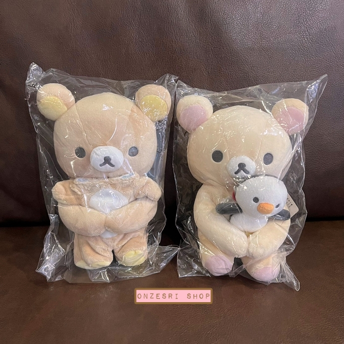 ตุ๊กตา BASIC RILAKKUMA Favorite Things แบบถือของได้ ขนาด 18 x 14 x 11 ซม. มี 2 แบบให้เลือก