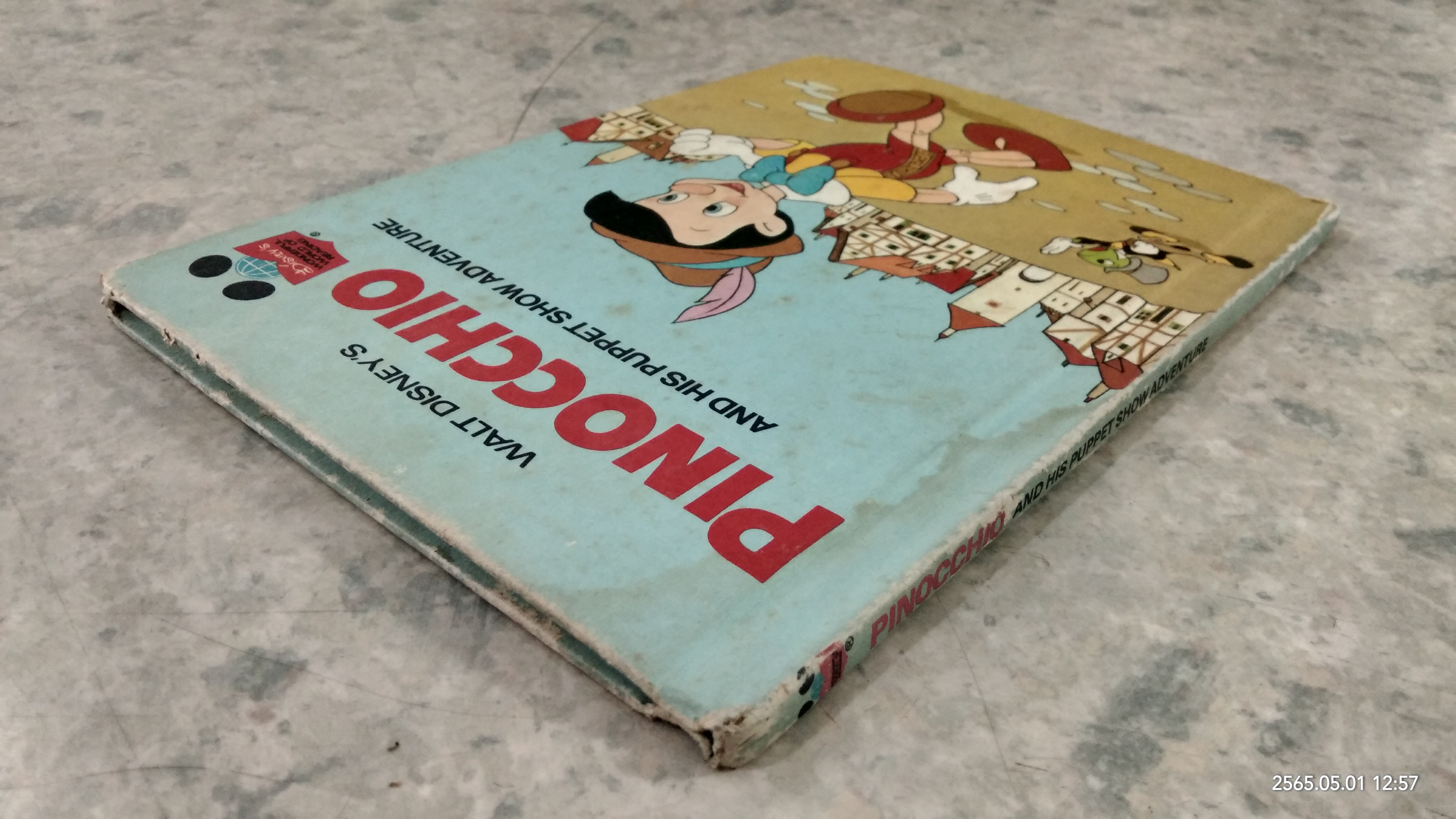 WALT DISNEY PRODUCTIONS : PINOCCHIO AND HIS PUPPET SHOW ADVENTURE