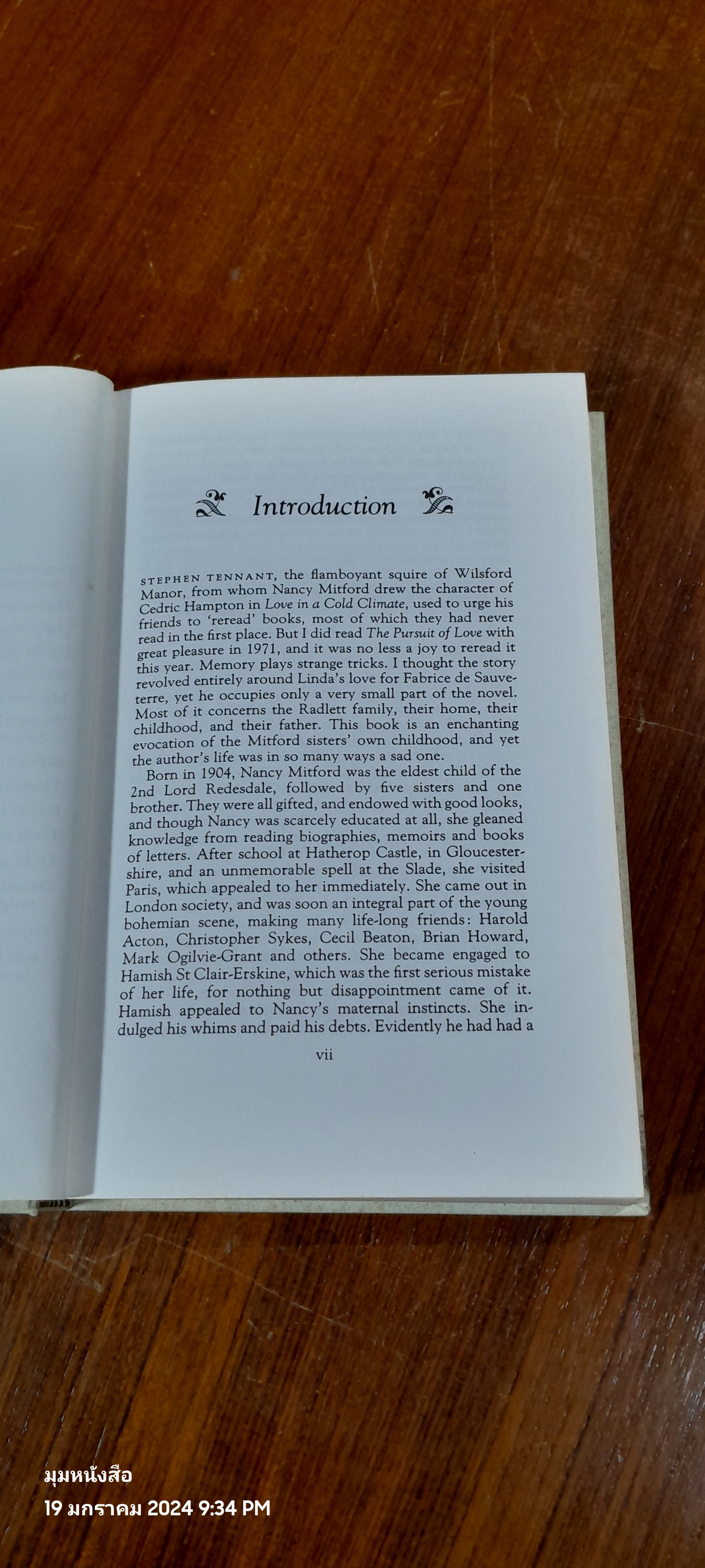 THE PURSUIT OF LOVE : Nancy Mitford