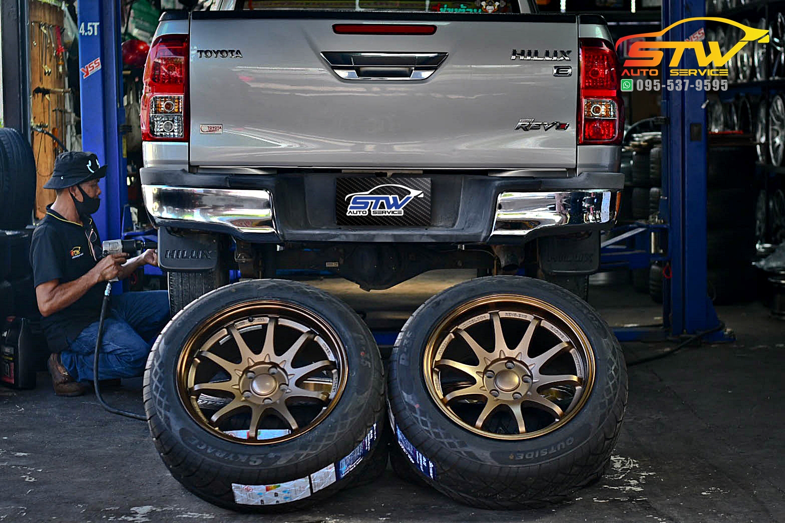 ล้อแม็กซ์ CE28 ขอบ18นิ้ว+SKYRACE R-35 255/50R18 106W