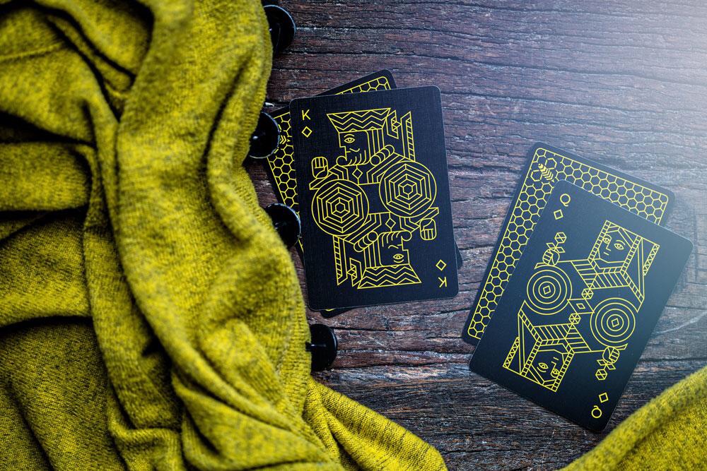 ขายไพ่ Bicycle Killer Bee Deck By Ellusionist