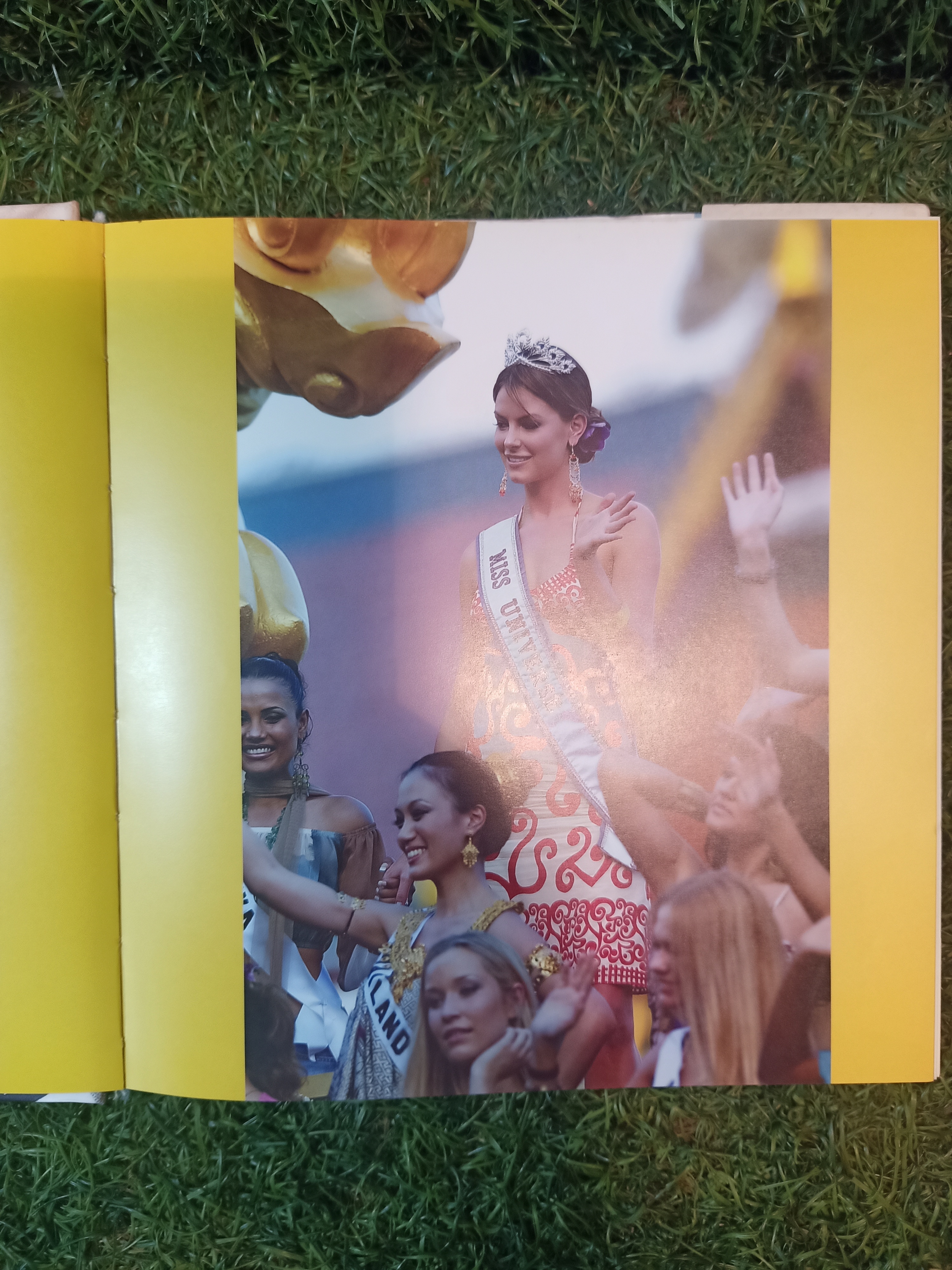 EXPERIENCE THE BEAUTY OF THAILAND