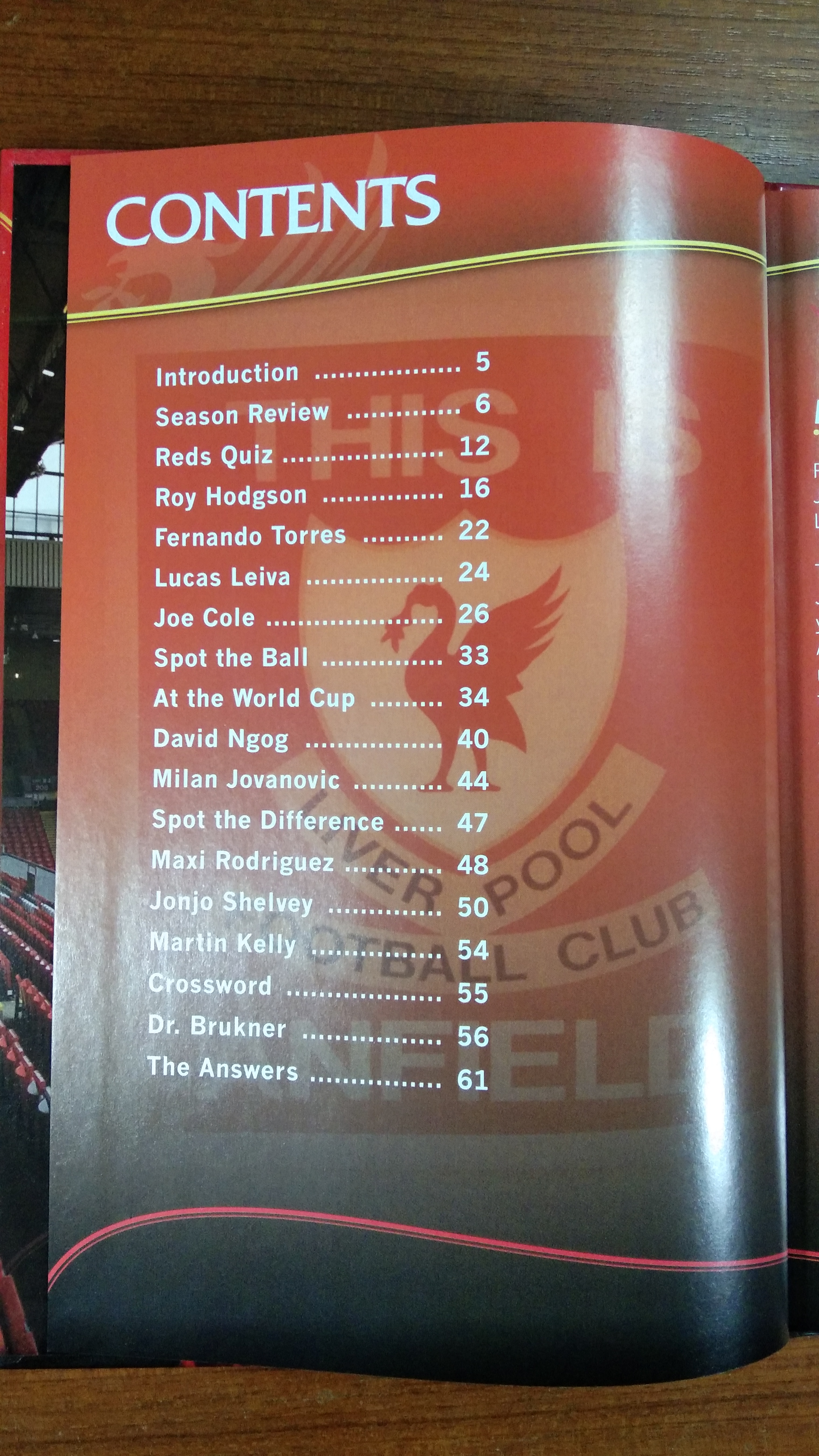 THE OFFICIAL LIVERPOOL FC ANNUAL 2011