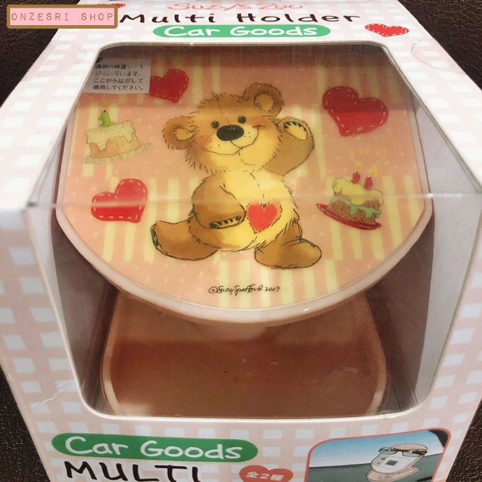 Suzy's Zoo Multi Holder สีชมพู ที่ใส่ของน่ารัก ๆ มีตะขอเกี่ยวมาให้พร้อมสติ๊กเกอร์กาวไว้แปะ ใช้ใส่ของตกแต่งบนโต๊ะ หรือประดับในรถได้ ขนาด 10 x 10.5 x 11.2 ซม. ตรงลายเหลืองขึ้นเล็กน้อย ของใหม่