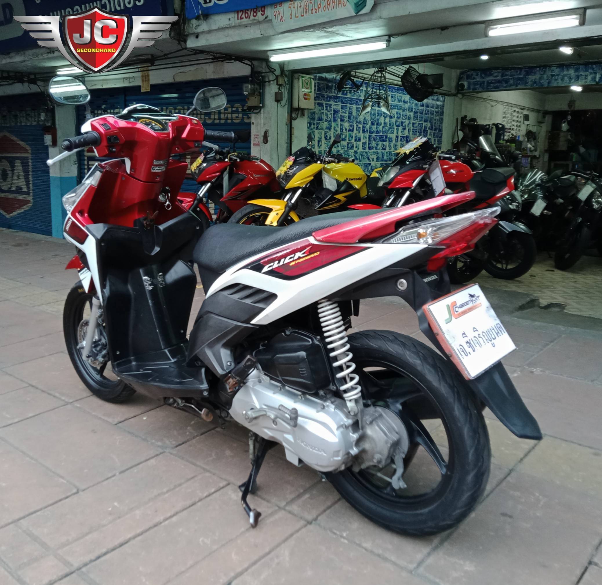 😆รถบ้านเข้าใหม่อีกคันจร้า ☢️ HONDA CLICK110i ตัว TOP จดทะเบียนกลางปี 53 สภาพเดิมๆ เครื่องดีเงียบสตาร์ทติดง่าย ขี่ดีศูนย์ตรง ชุดสีสภาพพอได้ดีตรงของแท้ติดรถทั้งคัน