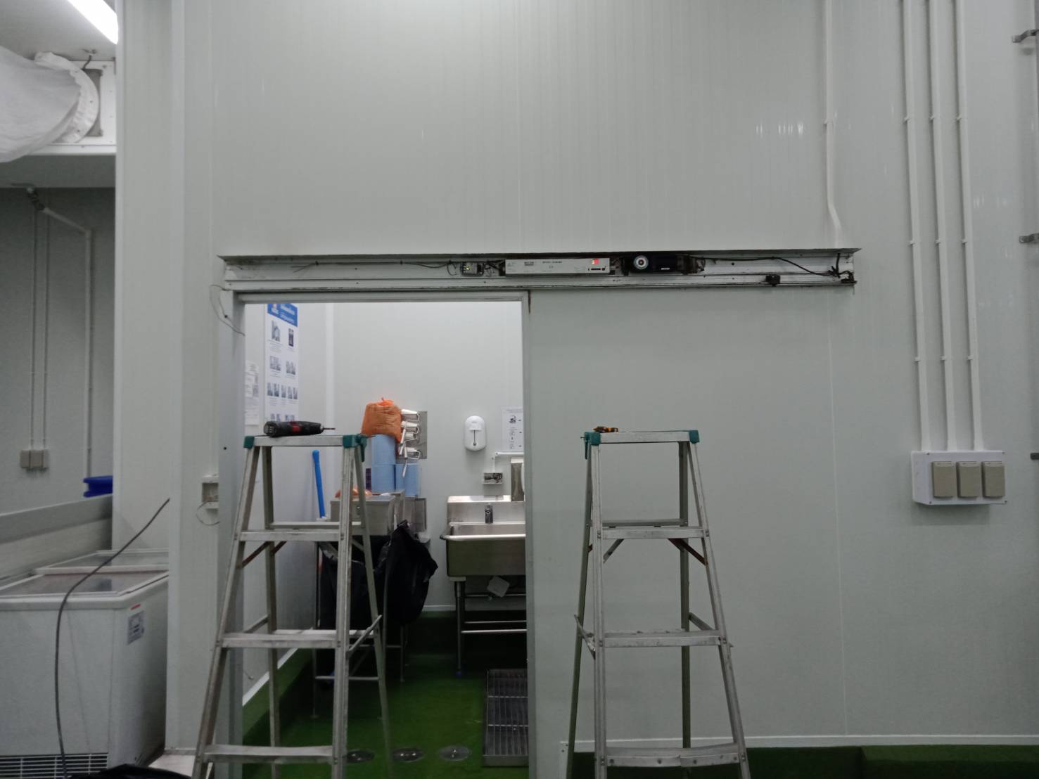 ชุดขับเคลื่อนประตูอัตโนมัติ DEMAX CX-100 บานเดี่ยวกรอบ