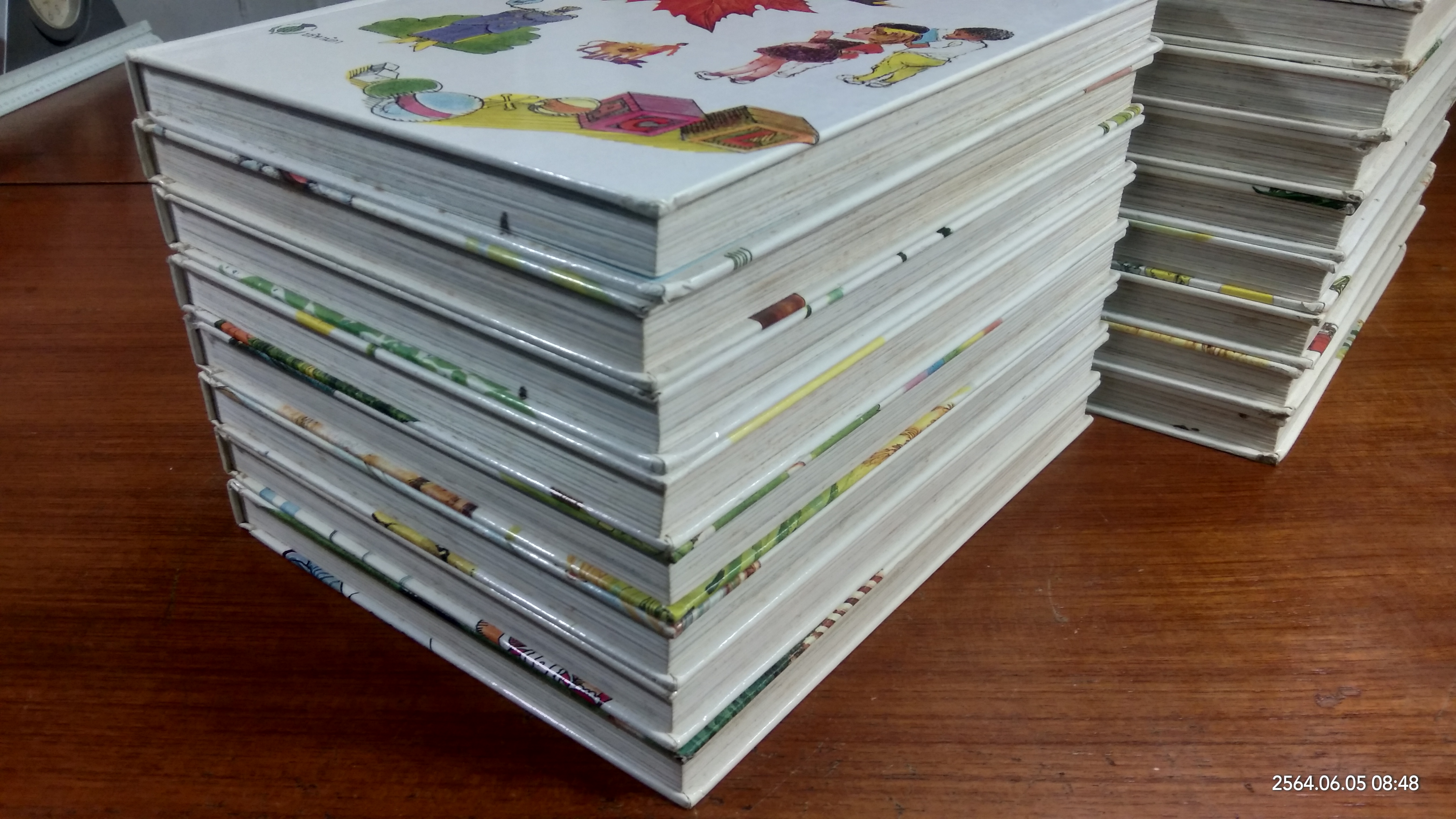 สารานุกรมสำหรับเด็ก โดยบริทานิกา ครบชุด16เล่ม (เล่ม1และ5สภาพไม่สมบูรณ์ตามรูป)