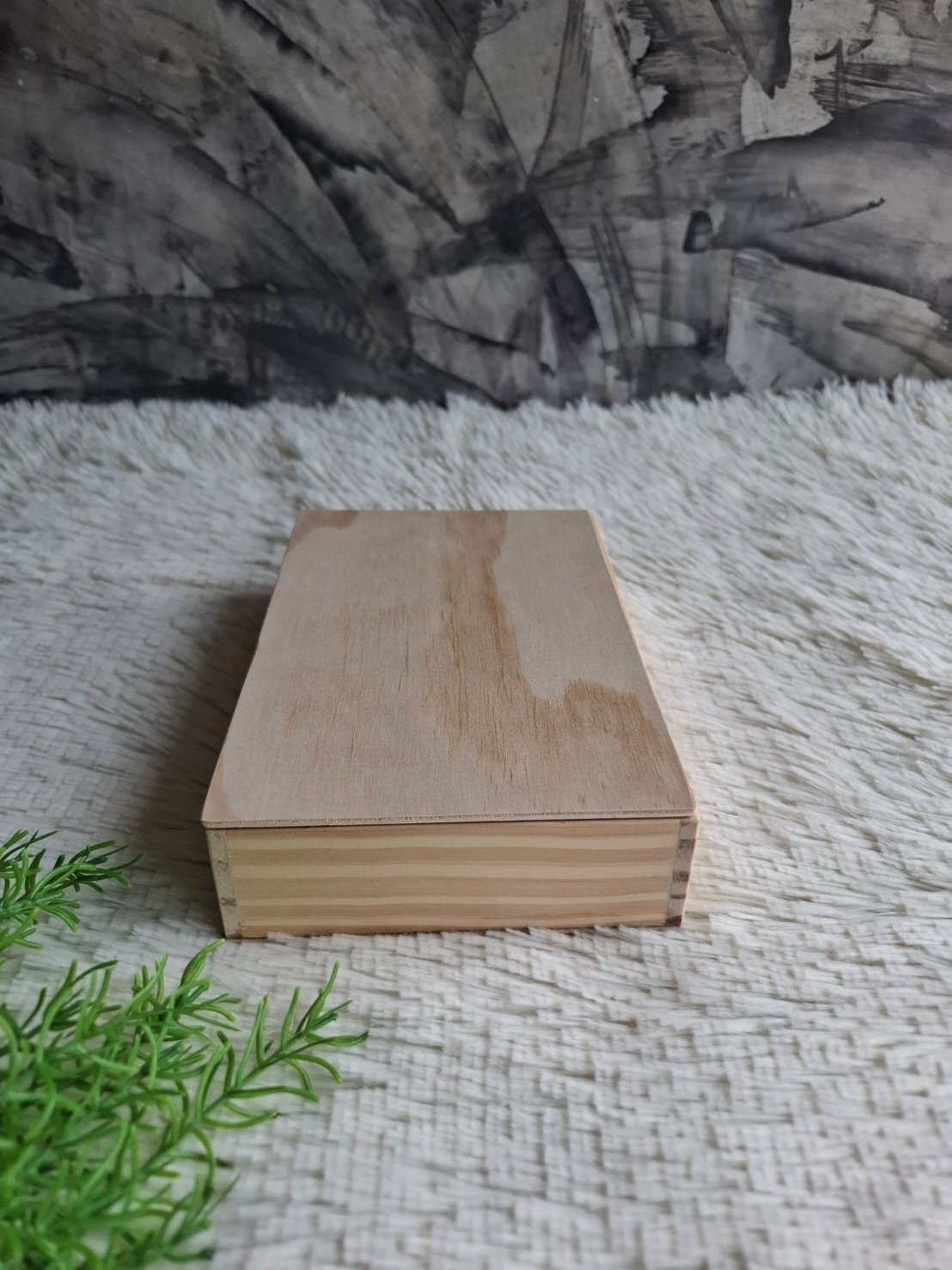 ถาดไม้สน