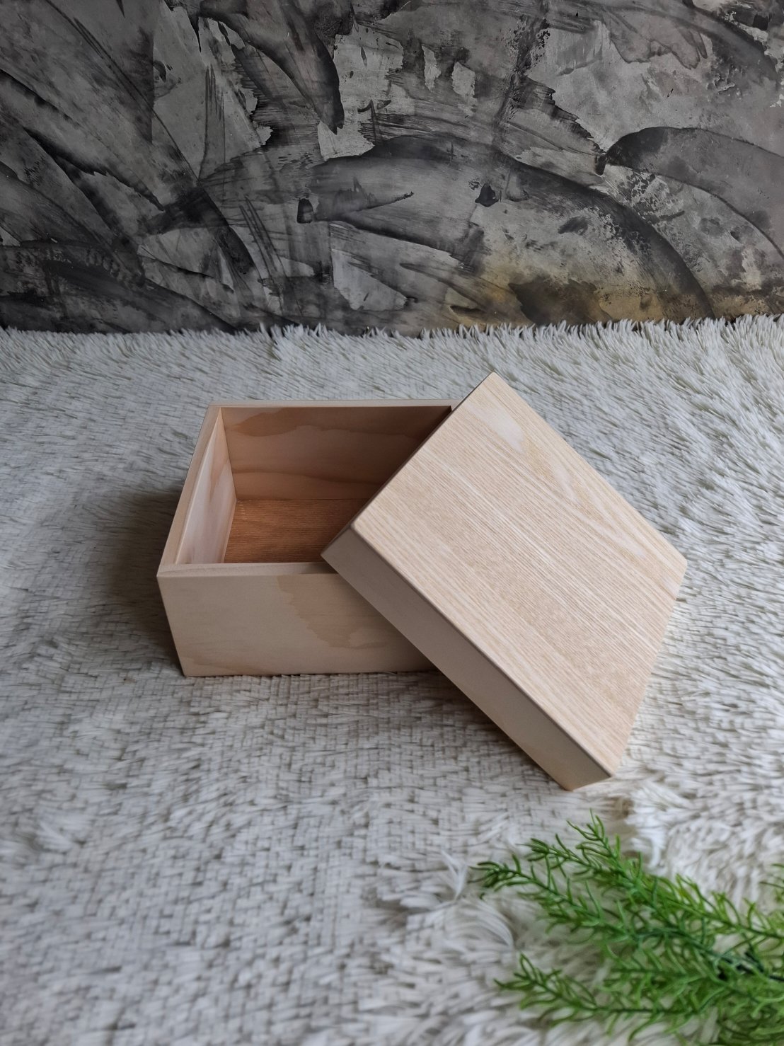 กล่องไม้สนฝาครอบ