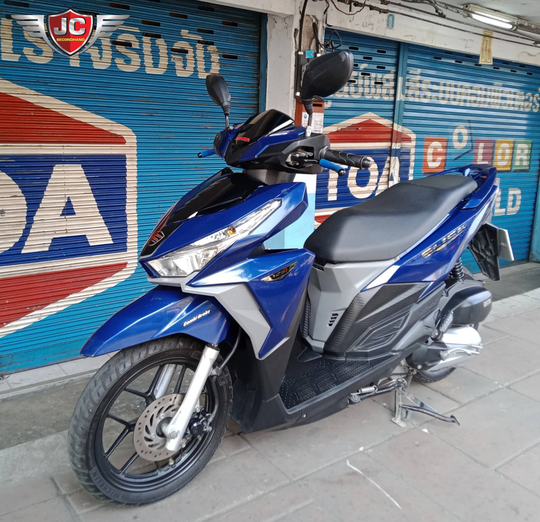 สภาพนี้บอกเลยรถบ้านจ๋า👍 HONDA CLICK125I led ตัวTop กลางปี59 รถสวยไม่ล้มไม่ชน เครื่องเดิมเงียบๆขี่นิ่ม ชุดสีสวยแท้ทั้งคัน