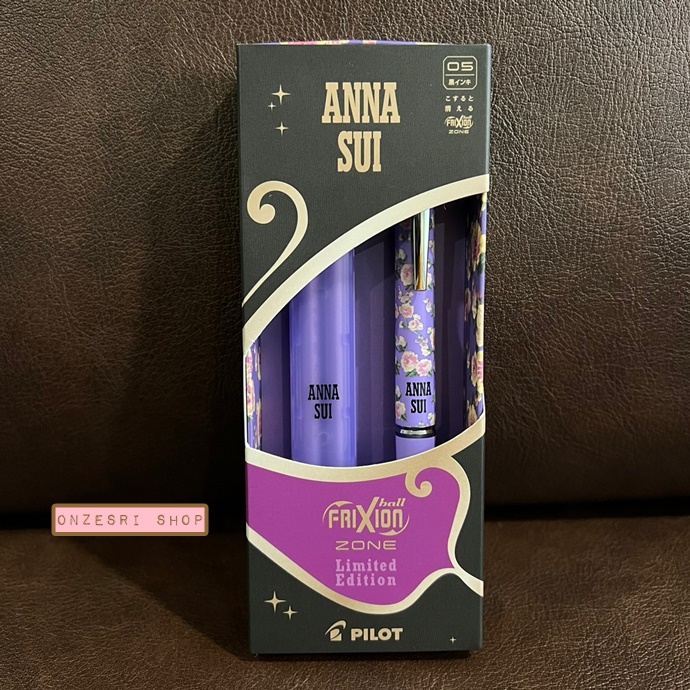 เซ็ตปากกาลบได้ Pilot Frixion Ball Knock Zone x Anna Sui (Limited) หัว 0.5 หมึกสีดำ มาพร้อมเคสและหมึกรีฟิล 2 แท่ง แบบลาย Rose Violet