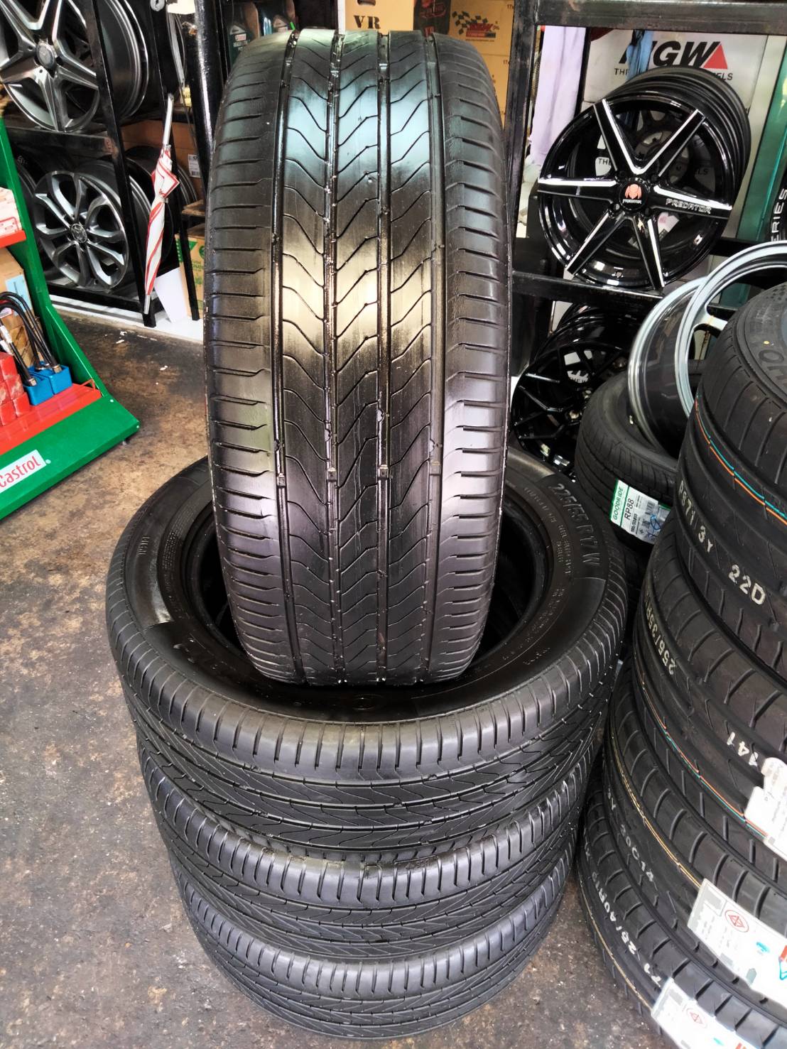 ยางมือสอง Continental UC6 225/55R17 ปี19 4เส้น