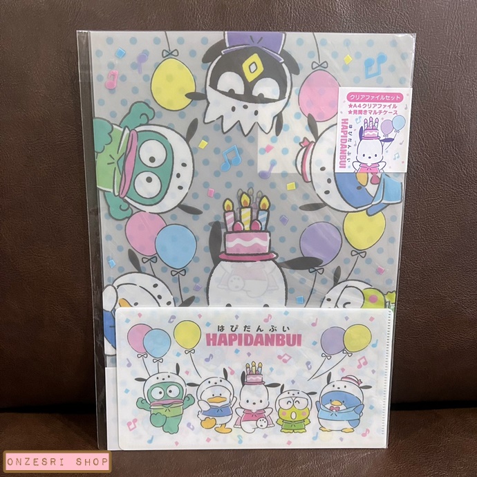 เซ็ตแฟ้ม Happy Birthday Pochacco x Hapidanbui เป็นแฟ้ม A4 กับแฟ้ม Ticket Holder (เอาไปใส่หน้ากากอนามัยได้ค่ะ)