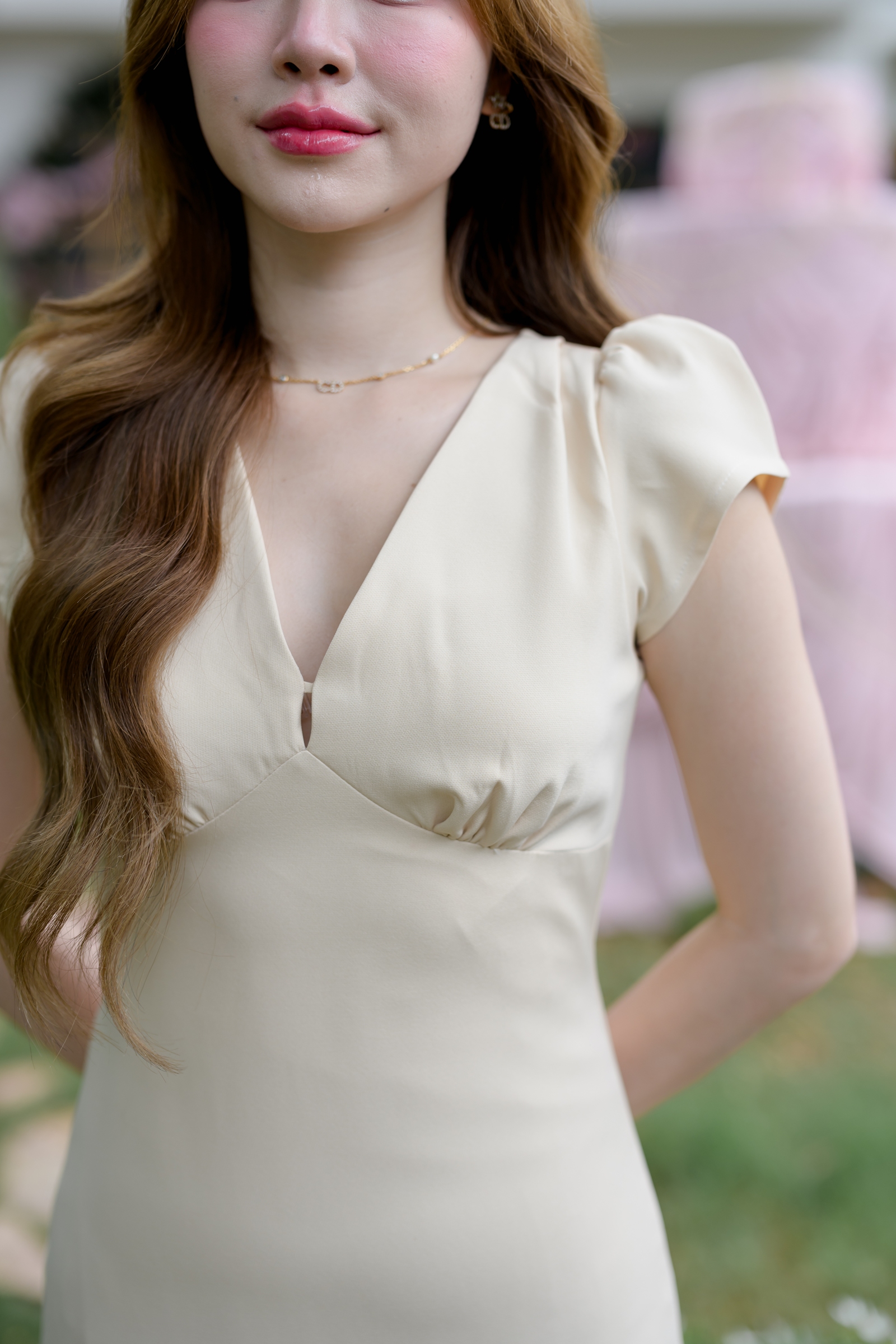 Petal Sway Maxi Dress : สีครีม